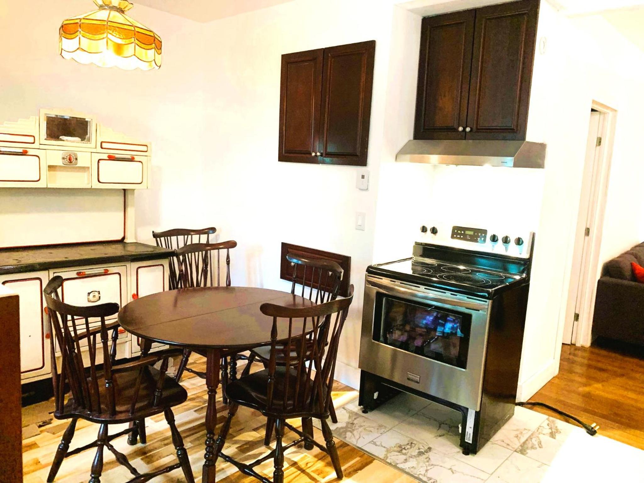 Select Room in 2-Bedroom Apartment, Quebec City