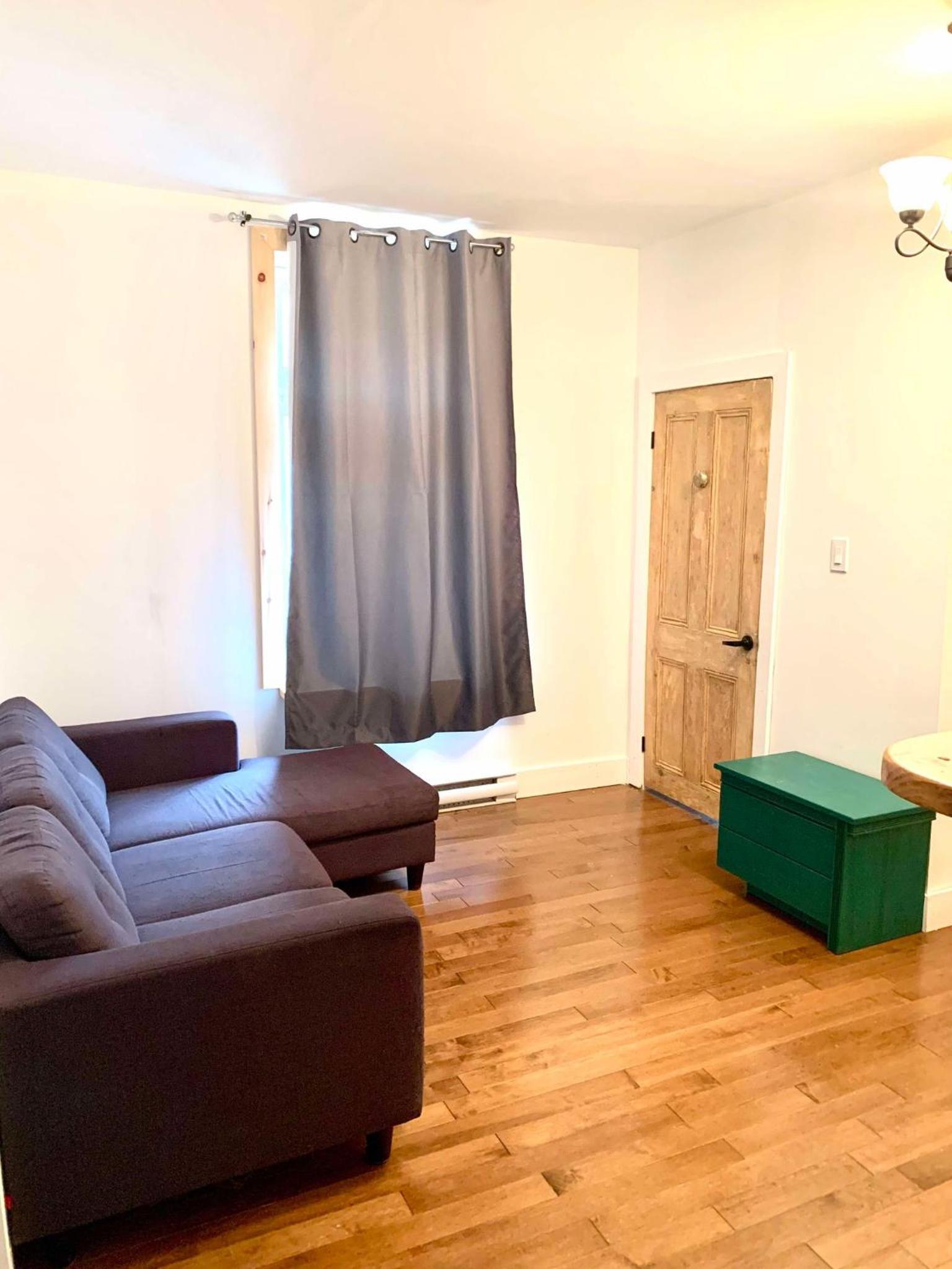 Select Room in 2-Bedroom Apartment, Quebec City