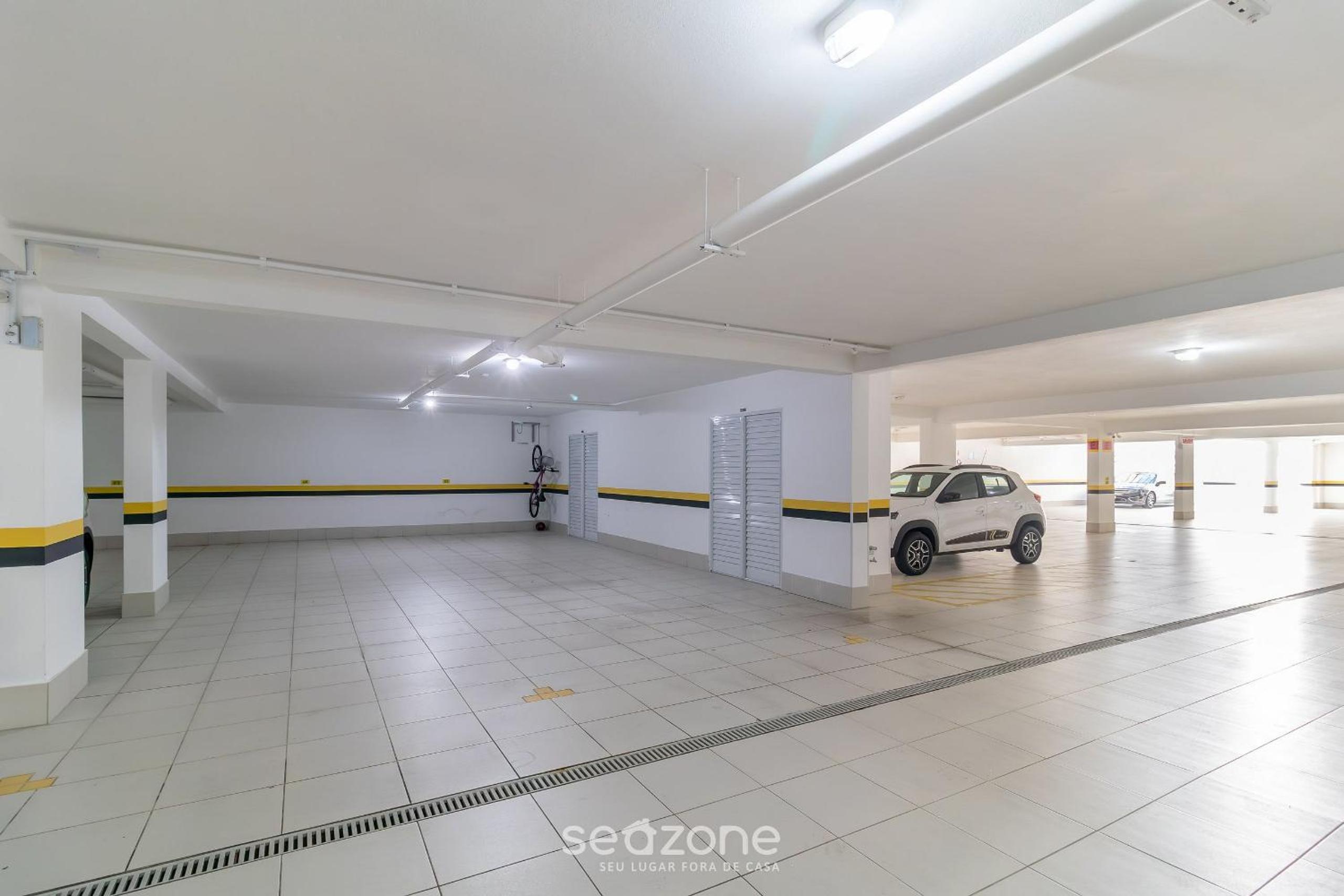 Apt w/ BBQ 1km from Jurerê Beach - LES106
