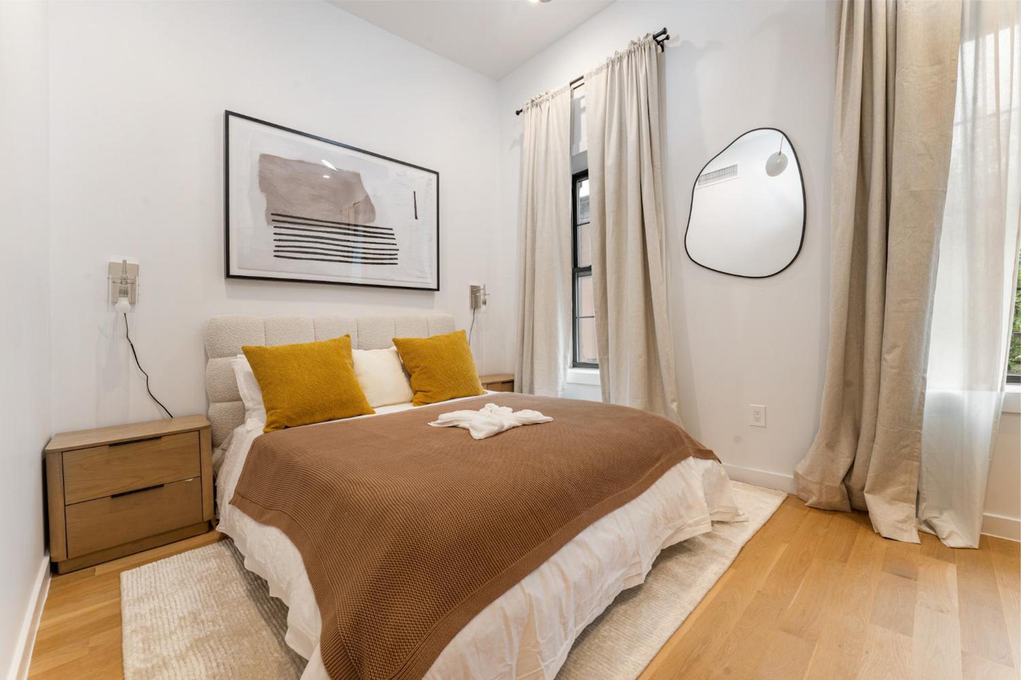 New York City Vacations - Luxurious Harlem Home with Modern Amenities, Outdoor Patio! - Property Image 30