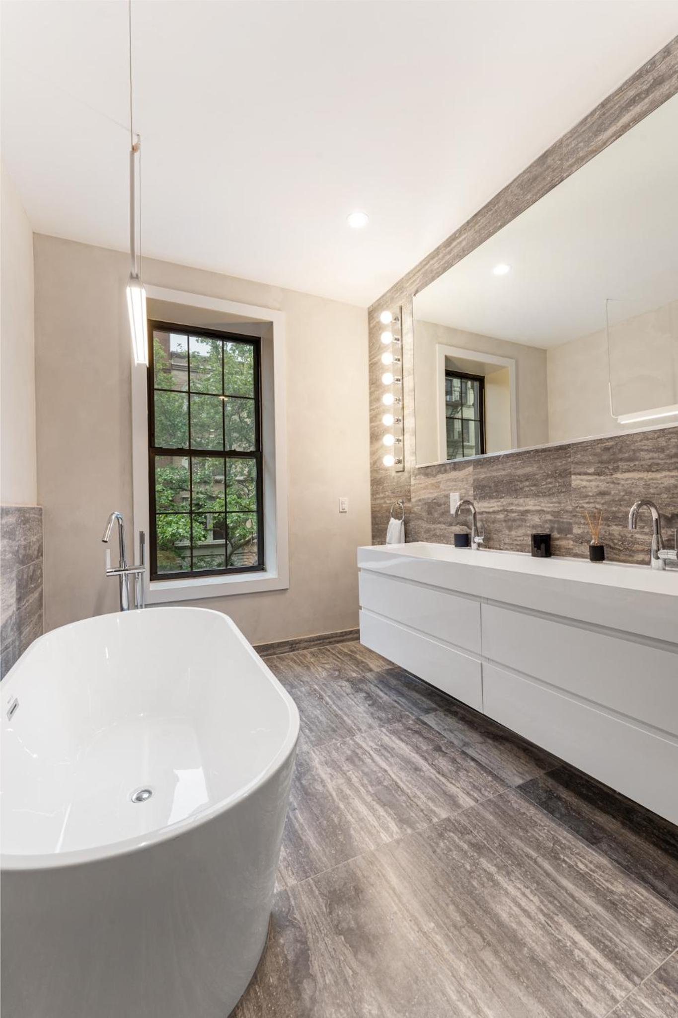 New York City Vacations - Luxurious Harlem Home with Modern Amenities, Outdoor Patio! - Property Image 35