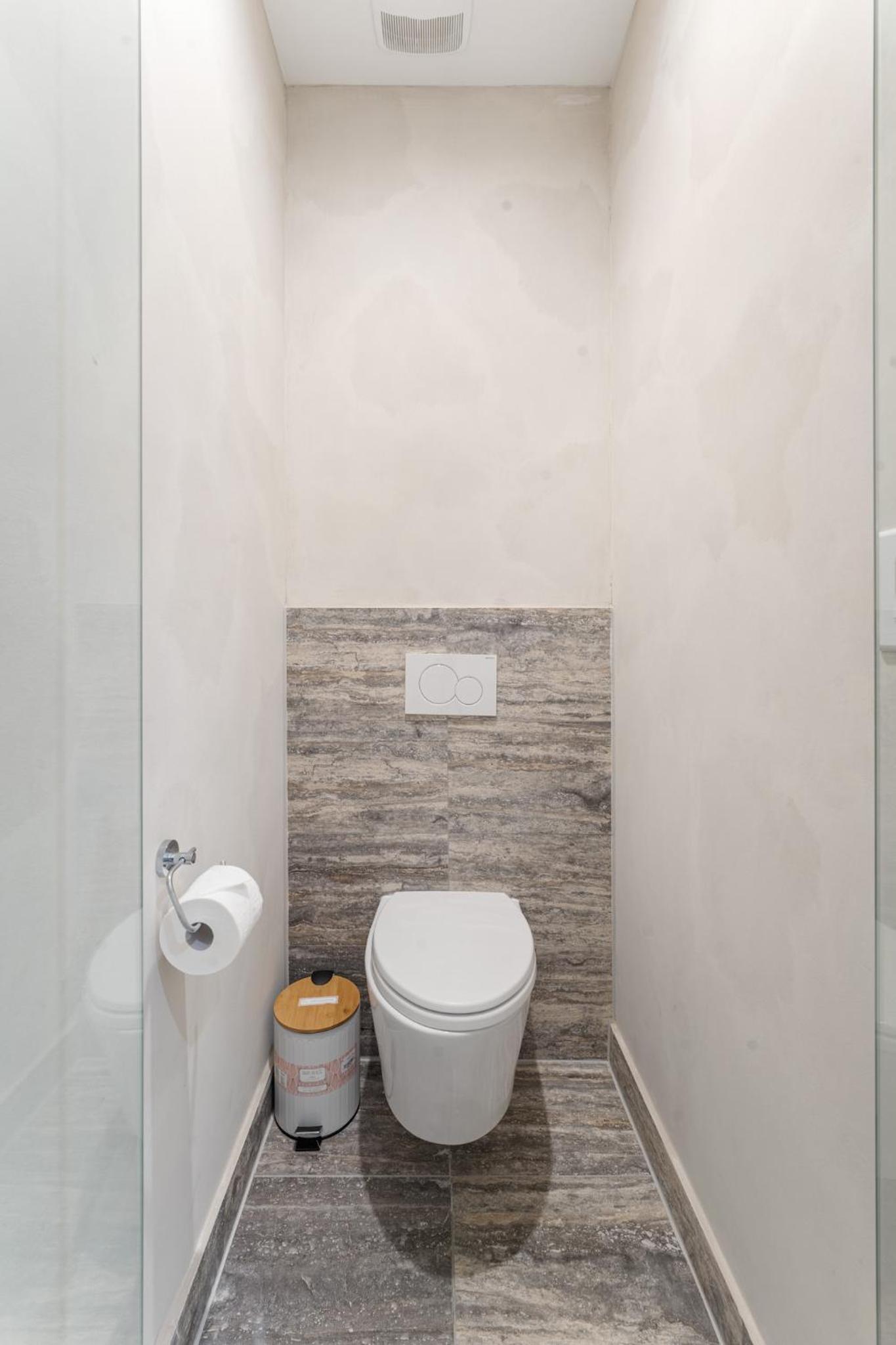 New York City Vacations - Luxurious Harlem Home with Modern Amenities, Outdoor Patio! - Property Image 7
