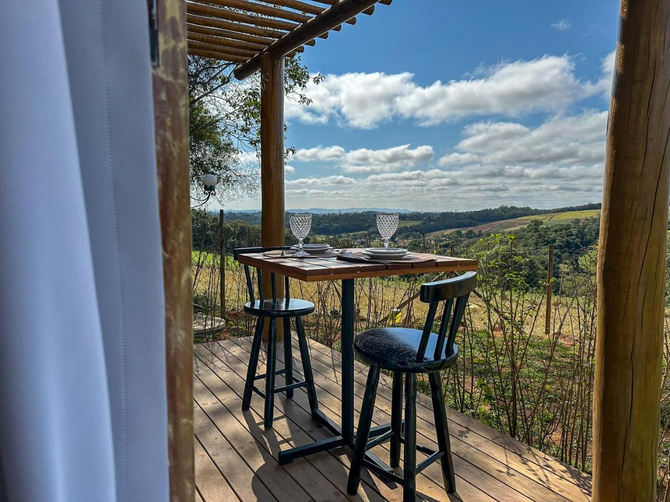 Cabana com jacuzzi e churrasqueira - Ibiuna SP