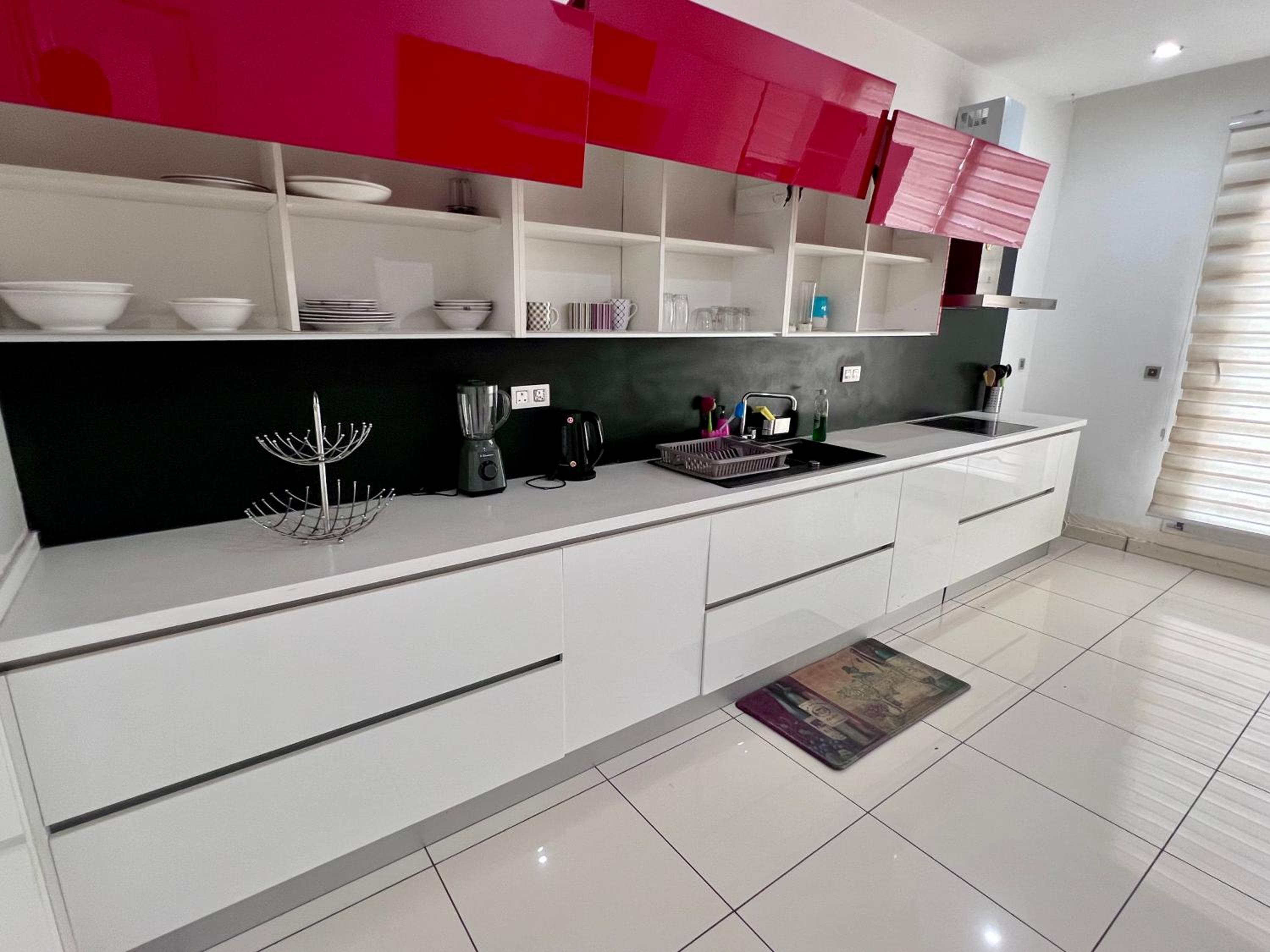 Nice Apartment Great Location!!! view 2