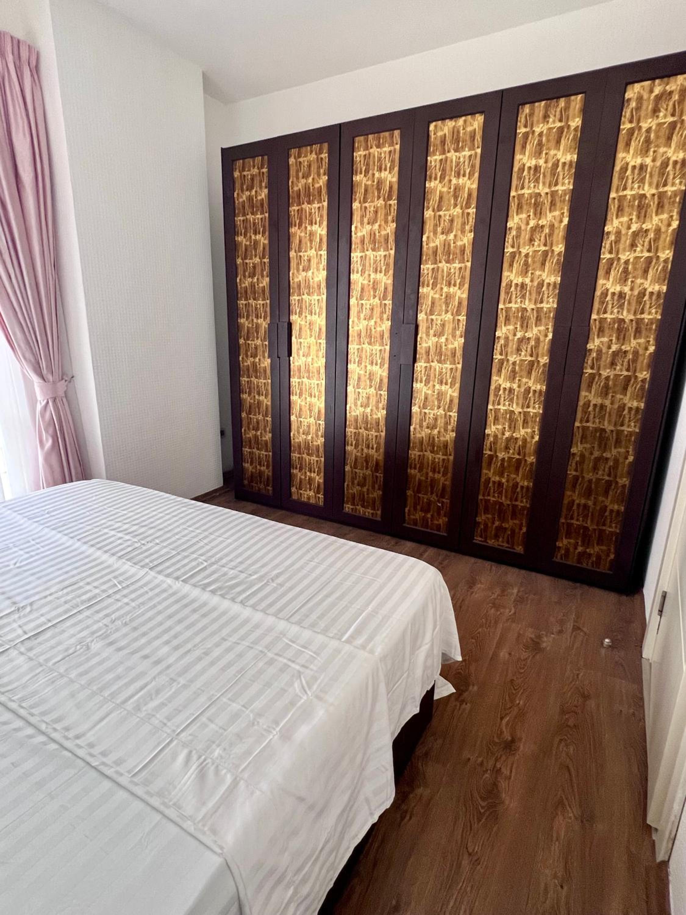 Nice Apartment Great Location!!! view 5