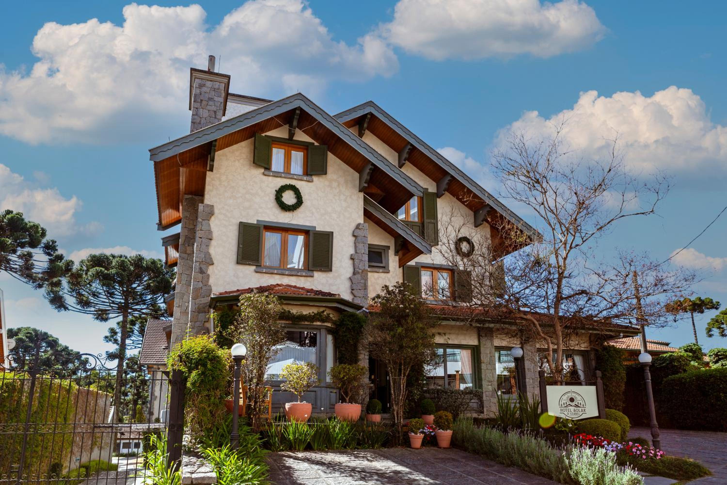 Hotel Solar d'Izabel - Image 1