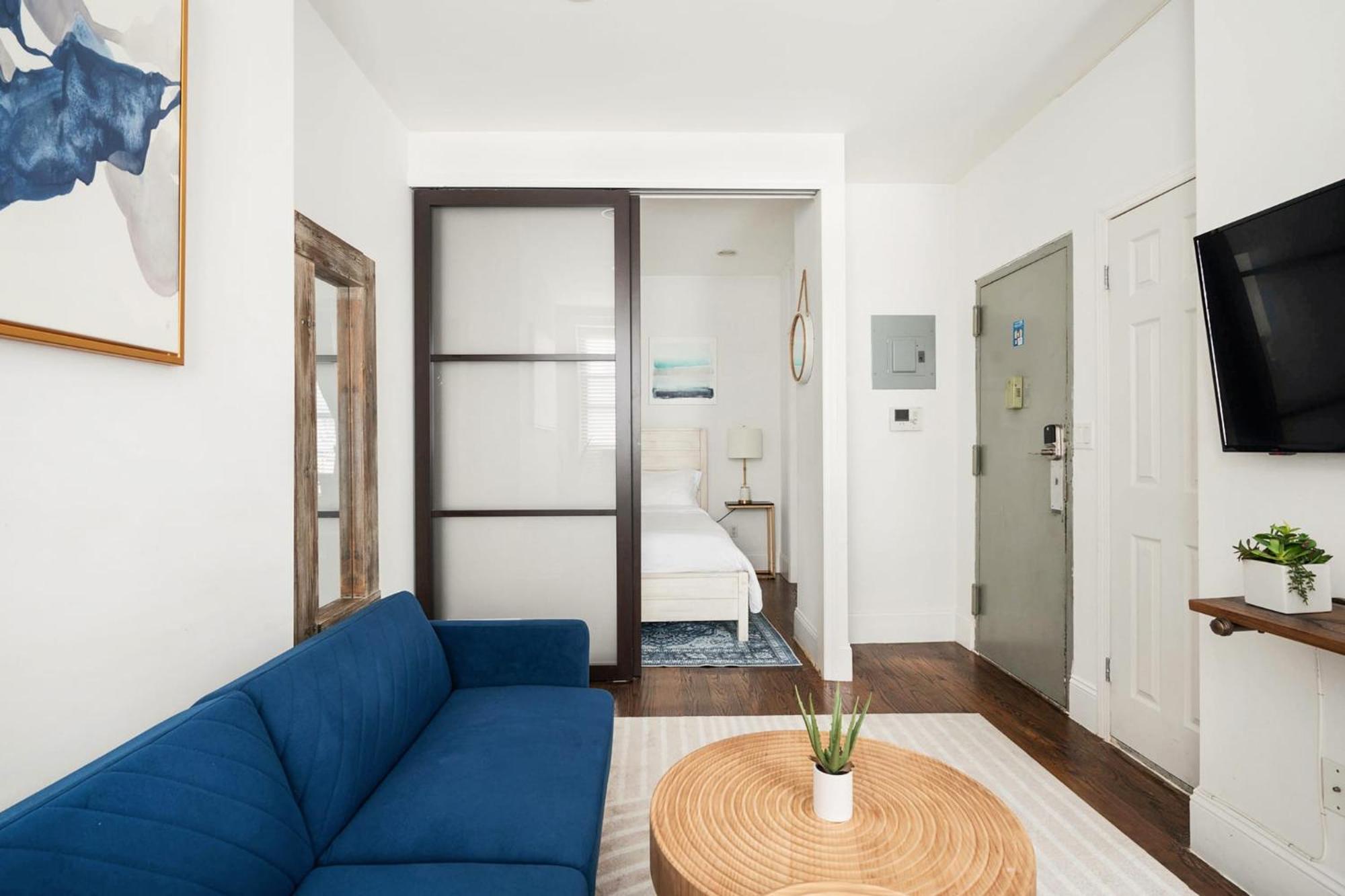 69-2B Prime Lower East East BRAND NEW 1br Apt