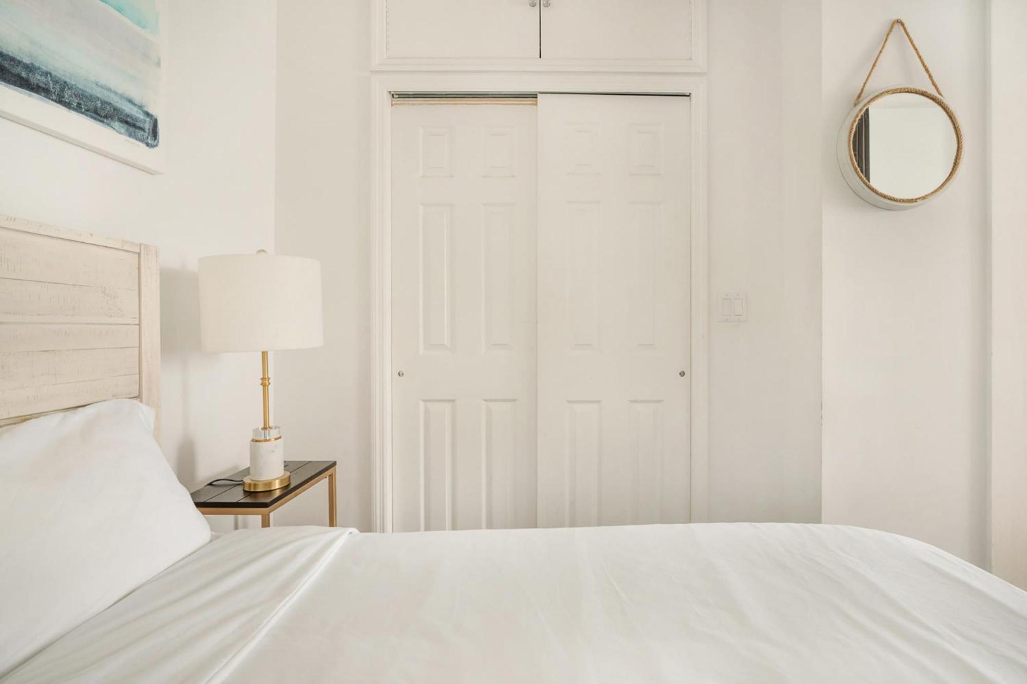 69-2B Prime Lower East East BRAND NEW 1br Apt