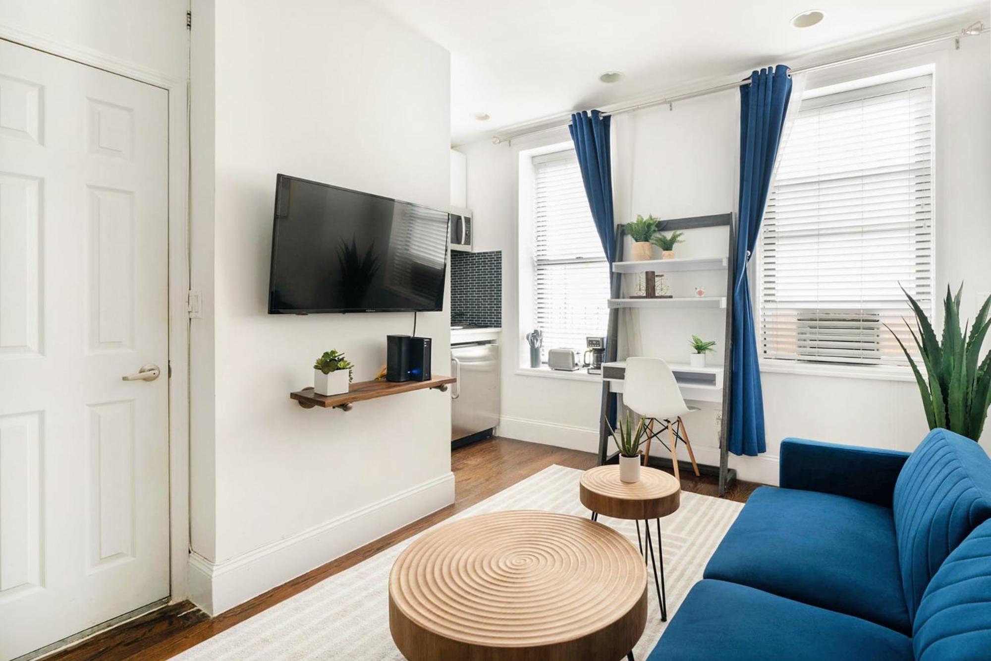 69-2B Prime Lower East East BRAND NEW 1br Apt