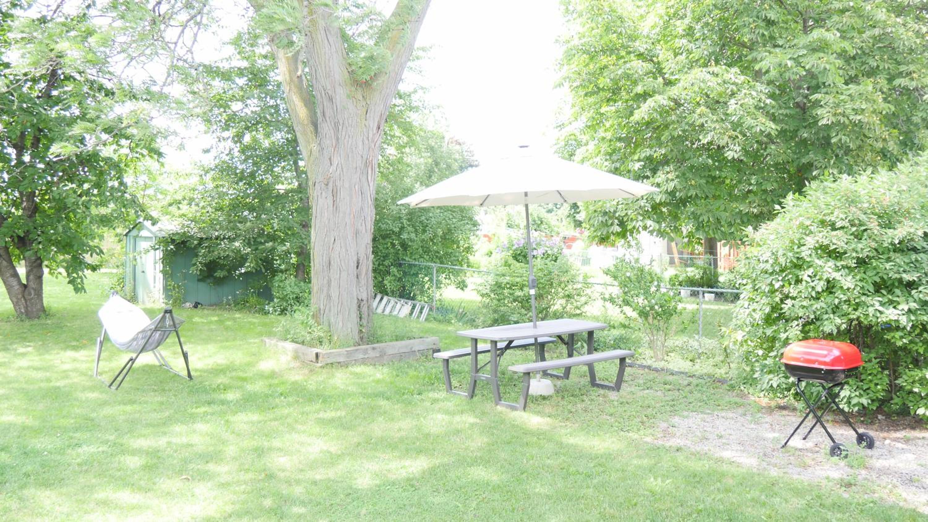 Richview Gardens Suite, 3-bdr
