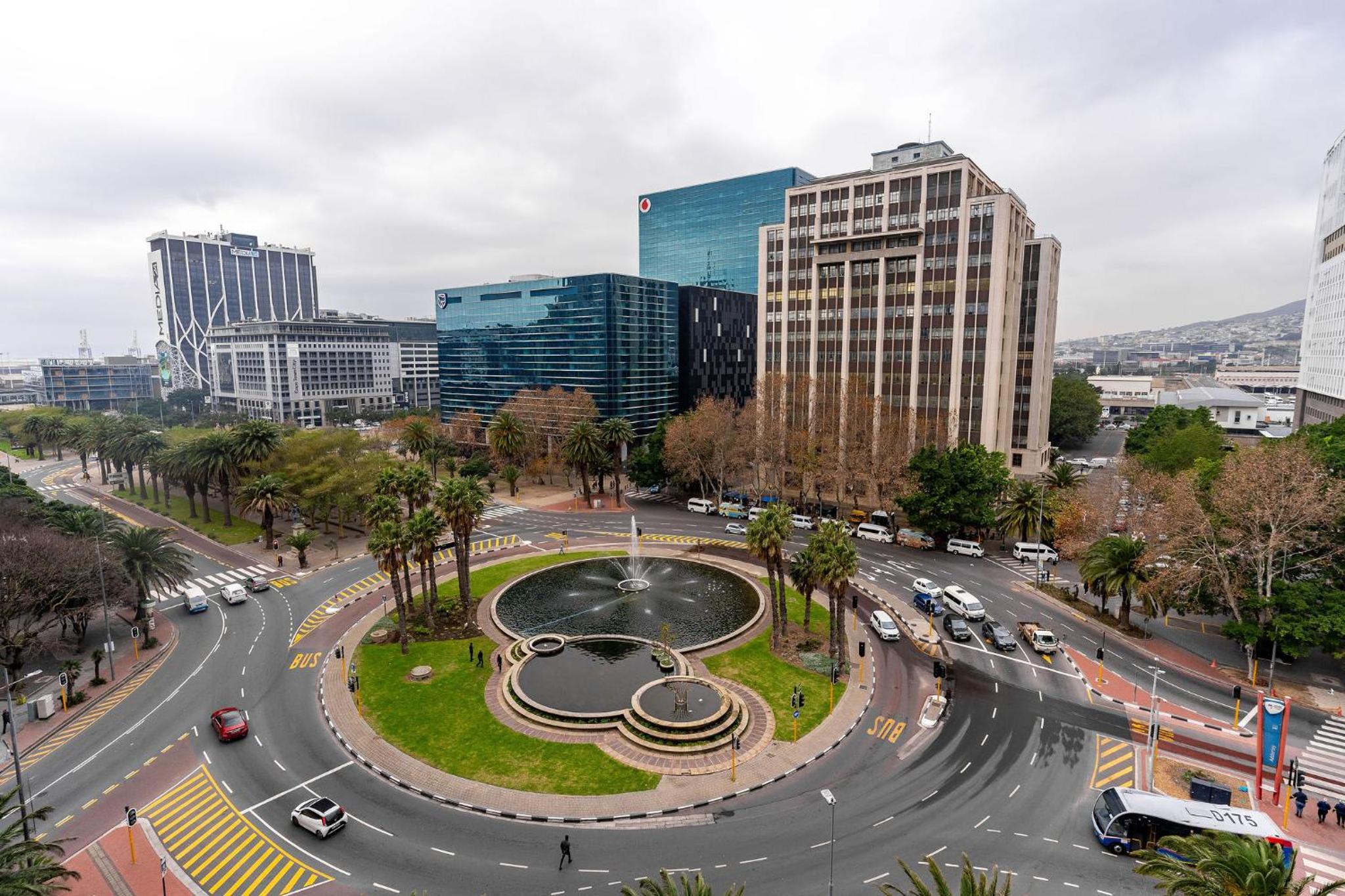 805 Fountains Hotel view 4