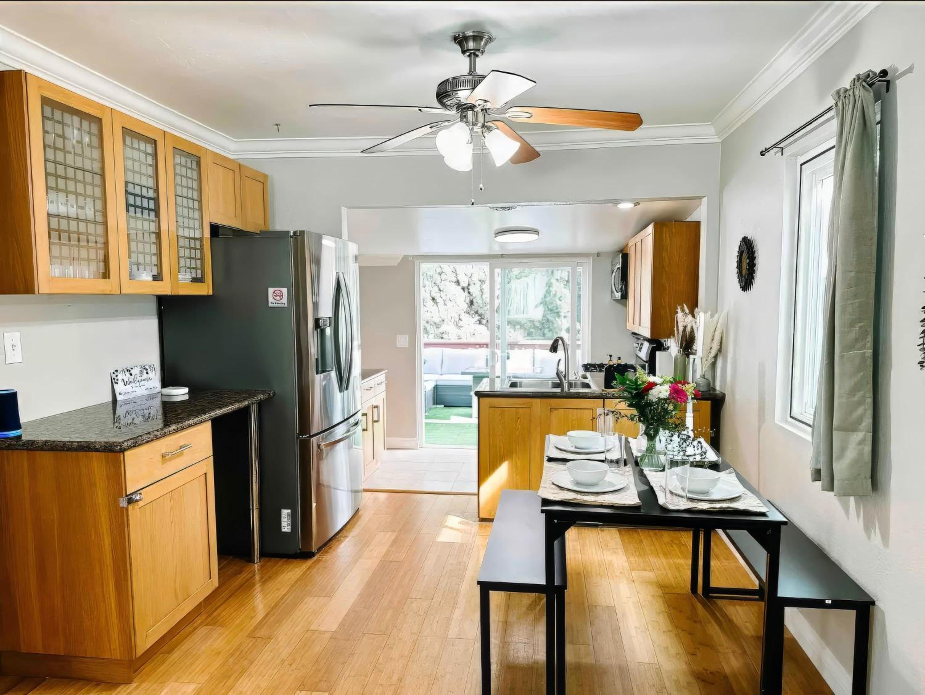 Navigate Stays Beach Cottage with Backyard & Parking