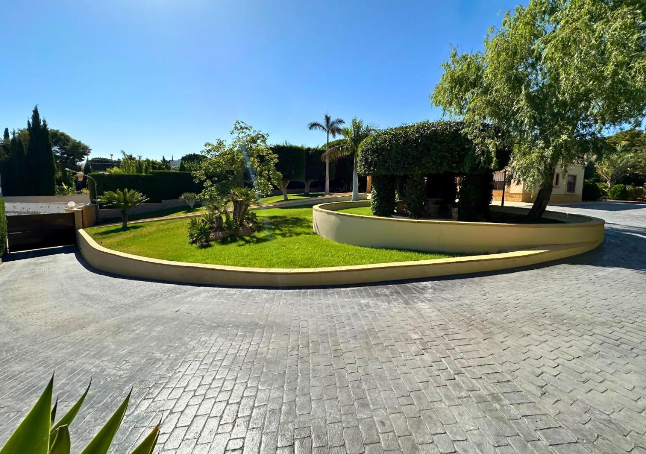 Villa Bonavista: Exclusiva Villa Privada en Elche