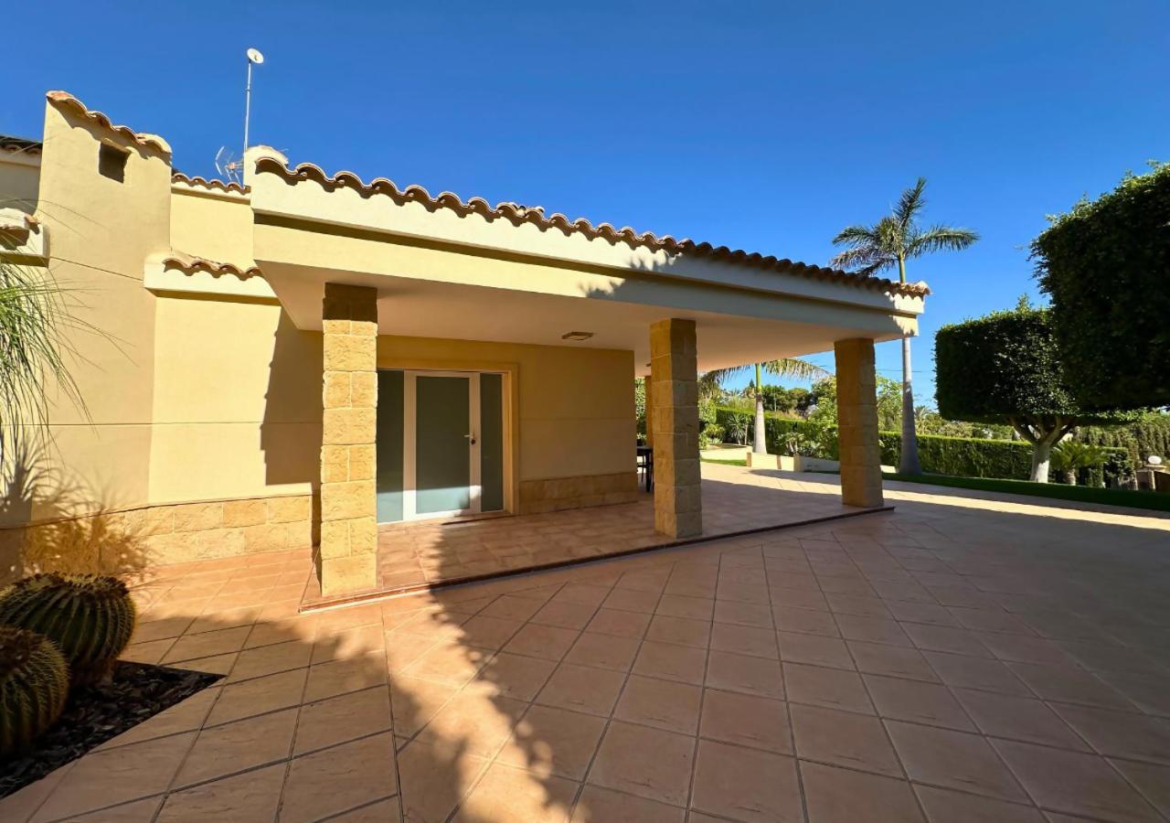 Villa Bonavista: Exclusiva Villa Privada en Elche