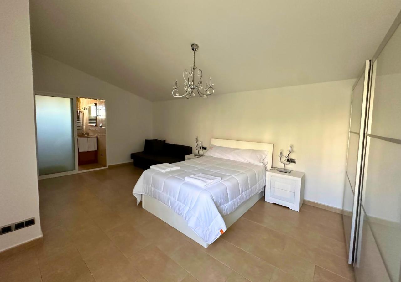 Villa Bonavista: Exclusiva Villa Privada en Elche