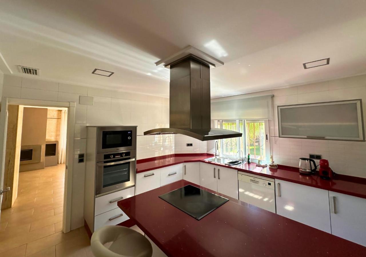 Villa Bonavista: Exclusiva Villa Privada en Elche