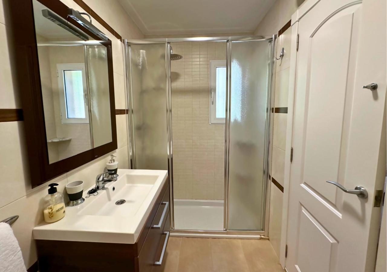 Villa Bonavista: Exclusiva Villa Privada en Elche