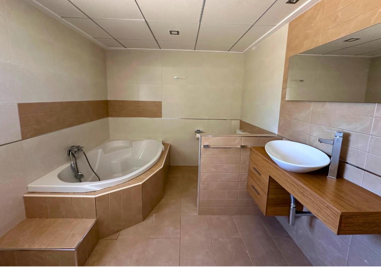 Villa Bonavista: Exclusiva Villa Privada en Elche