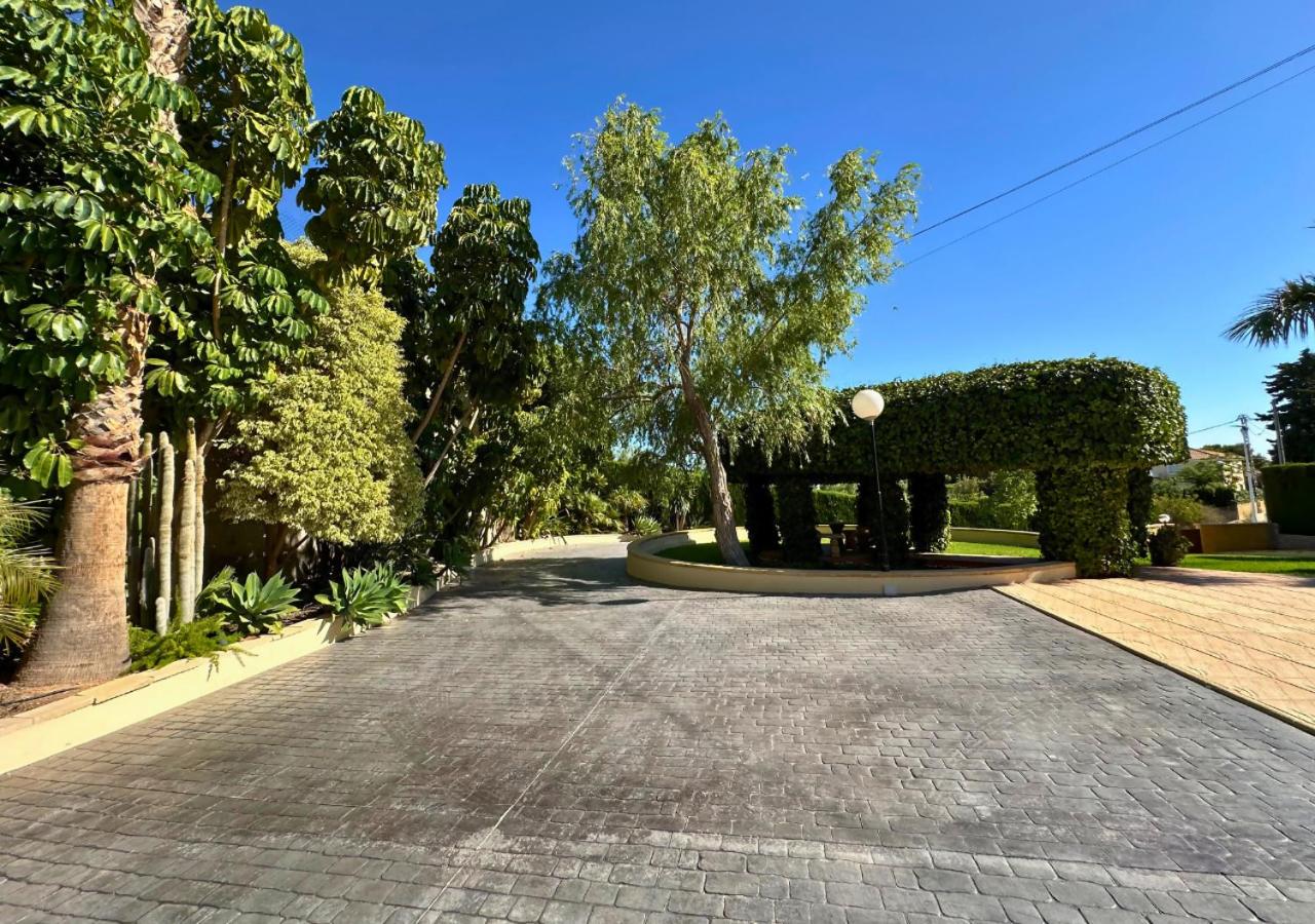 Villa Bonavista: Exclusiva Villa Privada en Elche