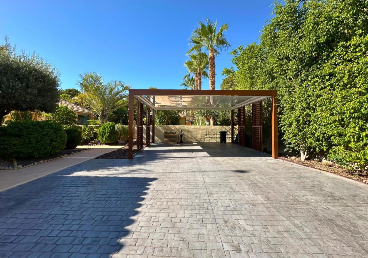 Villa Bonavista: Exclusiva Villa Privada en Elche