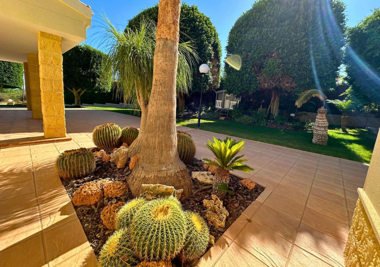Villa Bonavista: Exclusiva Villa Privada en Elche