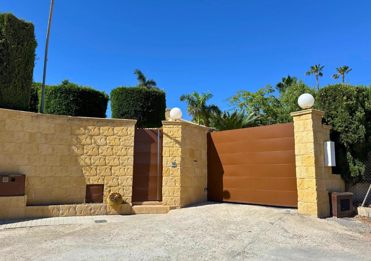 Villa Bonavista: Exclusiva Villa Privada en Elche