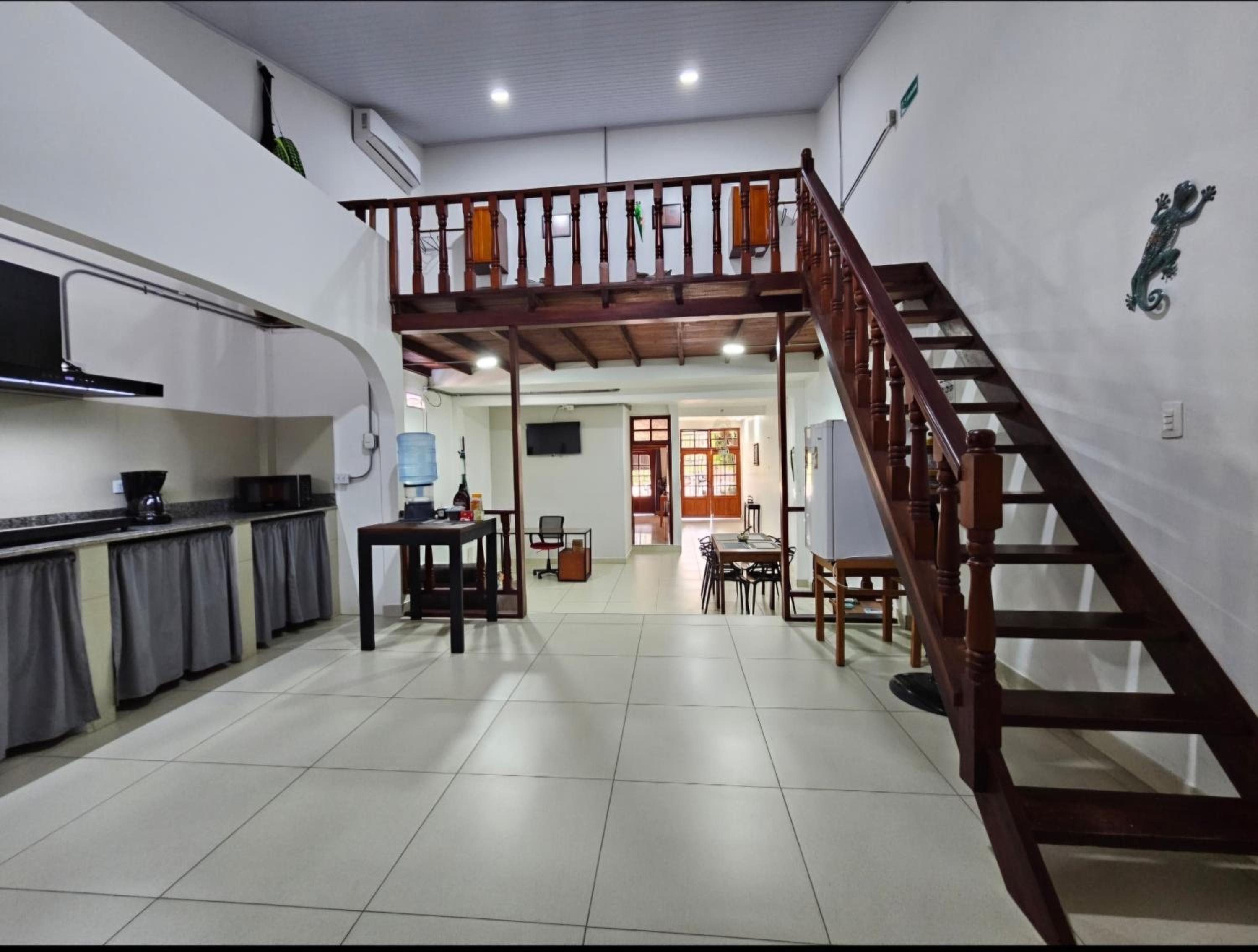 Kanaq Hotel Tours