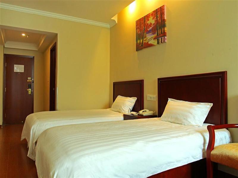 GreenTree Inn Jiangxi Yingtan Jiaotong Road Central Square Business Hotel - Property Image 3