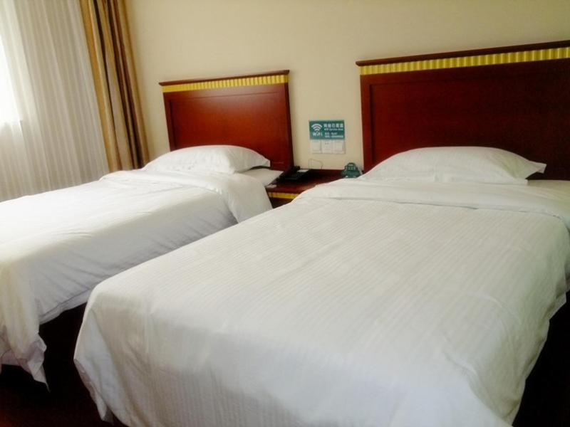 GreenTree Inn Jiangxi Yingtan Jiaotong Road Central Square Business Hotel - Property Image 4