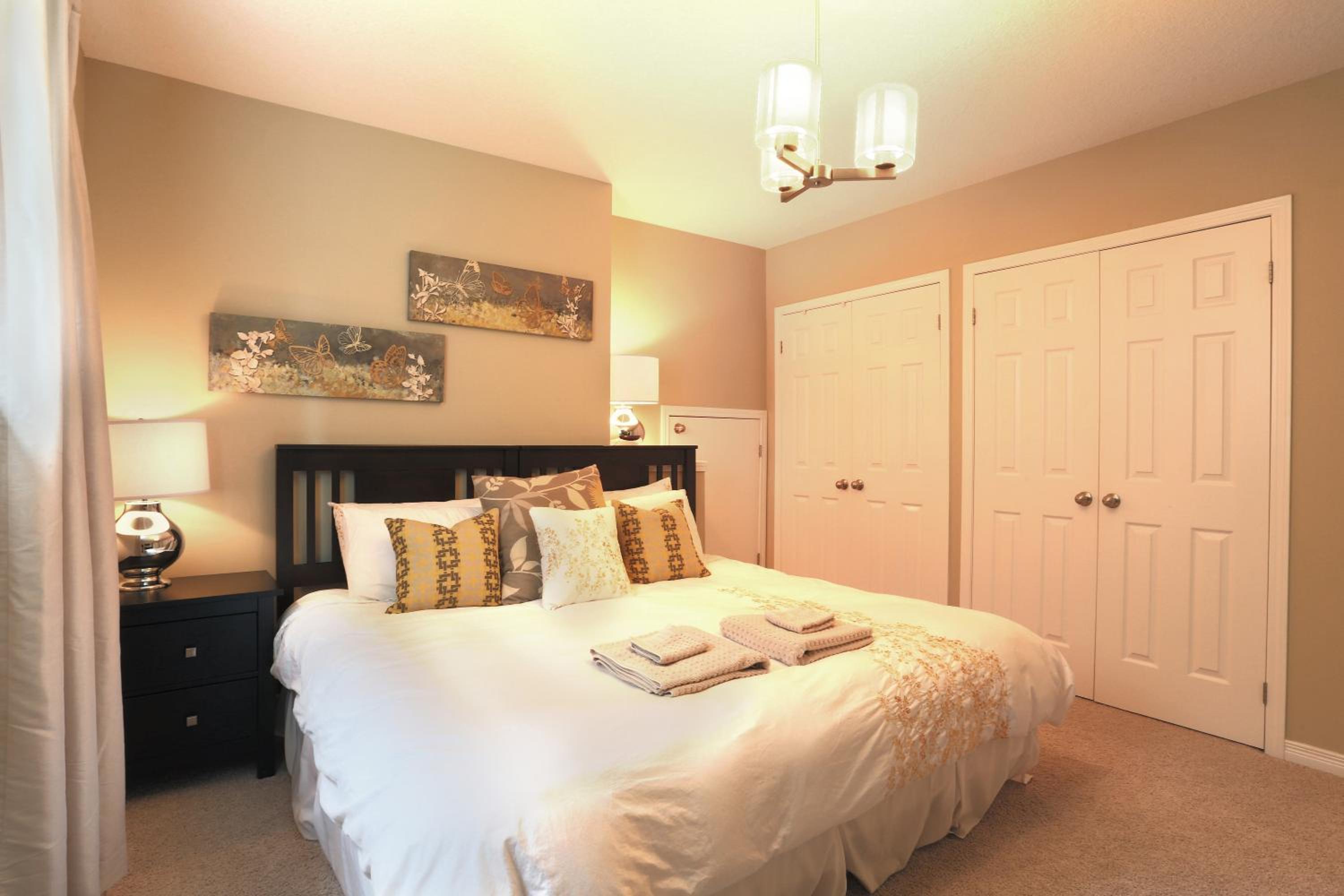 Kitchener Vacations - Boardwalk Homes - Executive Townhomes - Property Image 12