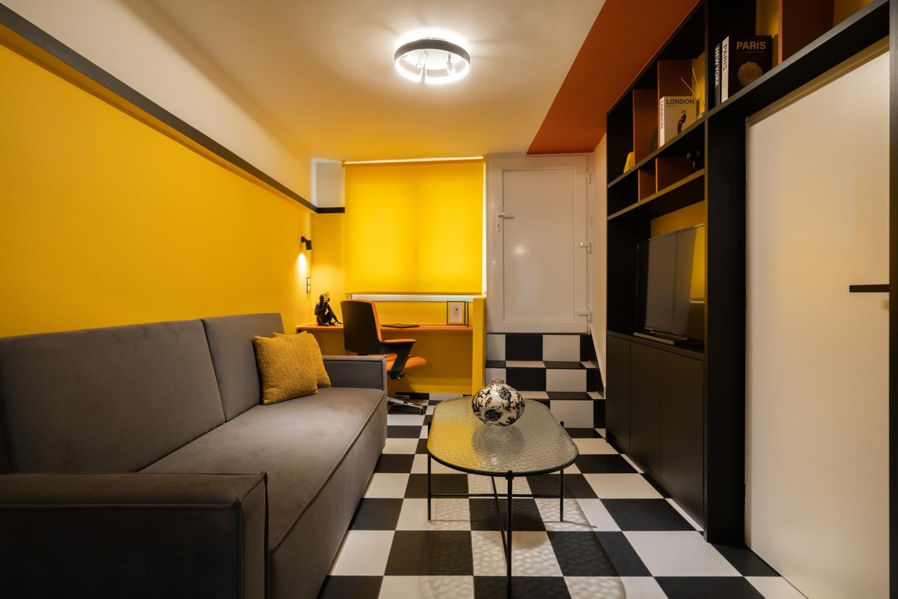 hotel room