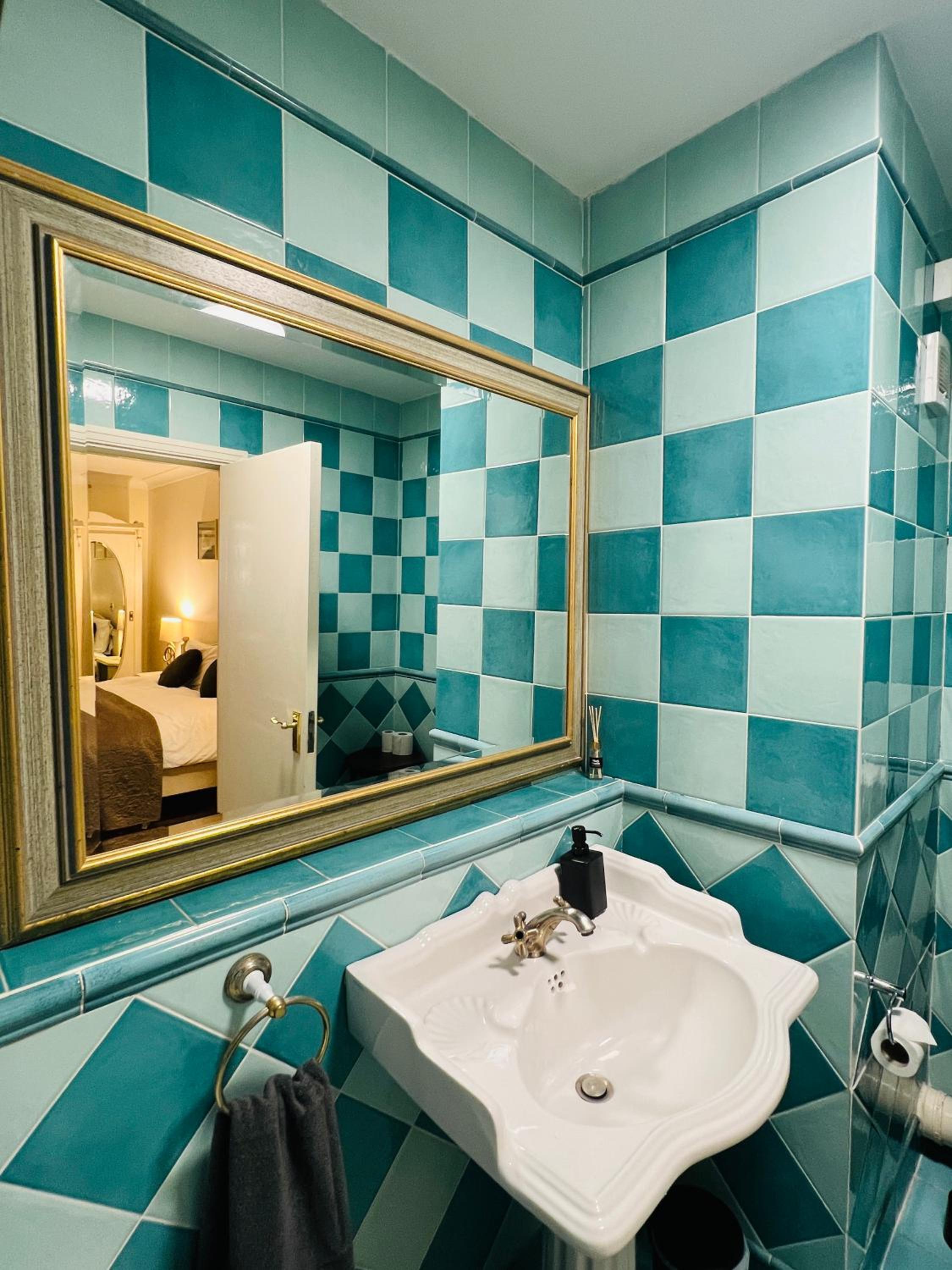 bloomrooms@Knightsbridge/HydePark