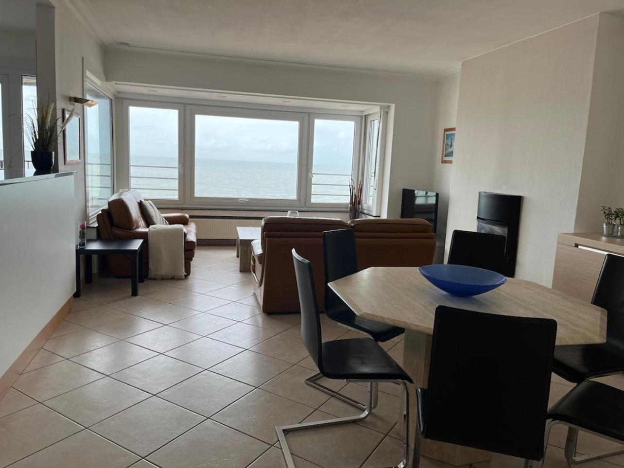 Bright Apartment With Sea View