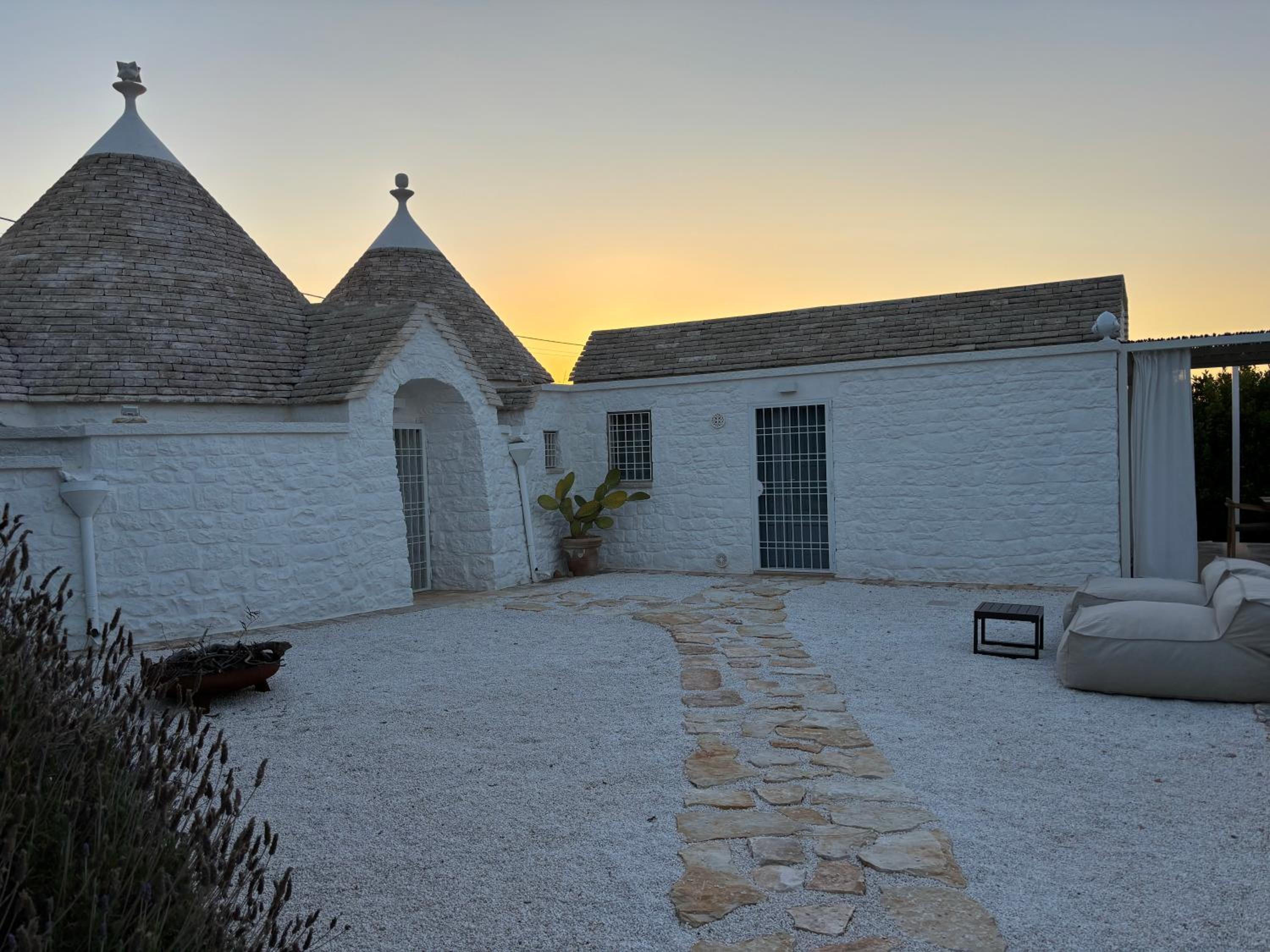 Trulli Biancopumo - private pool