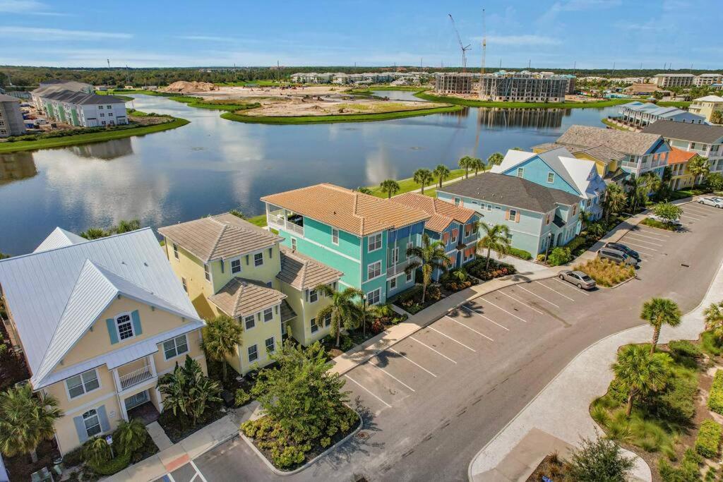 Margarita Manor - 8 Bedroom Pool - Spa Home with Amazing Sunset & Arcade