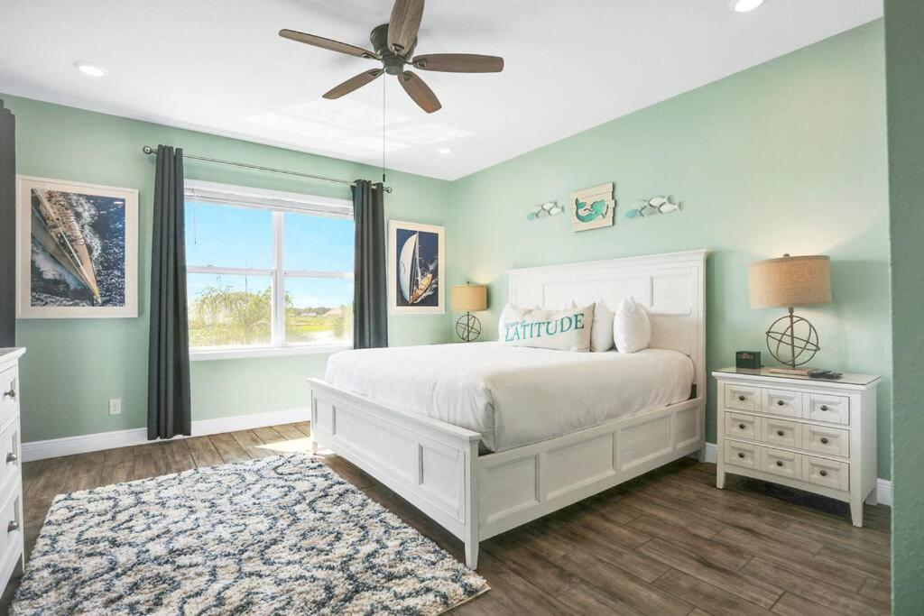 Margarita Manor - 8 Bedroom Pool - Spa Home with Amazing Sunset & Arcade