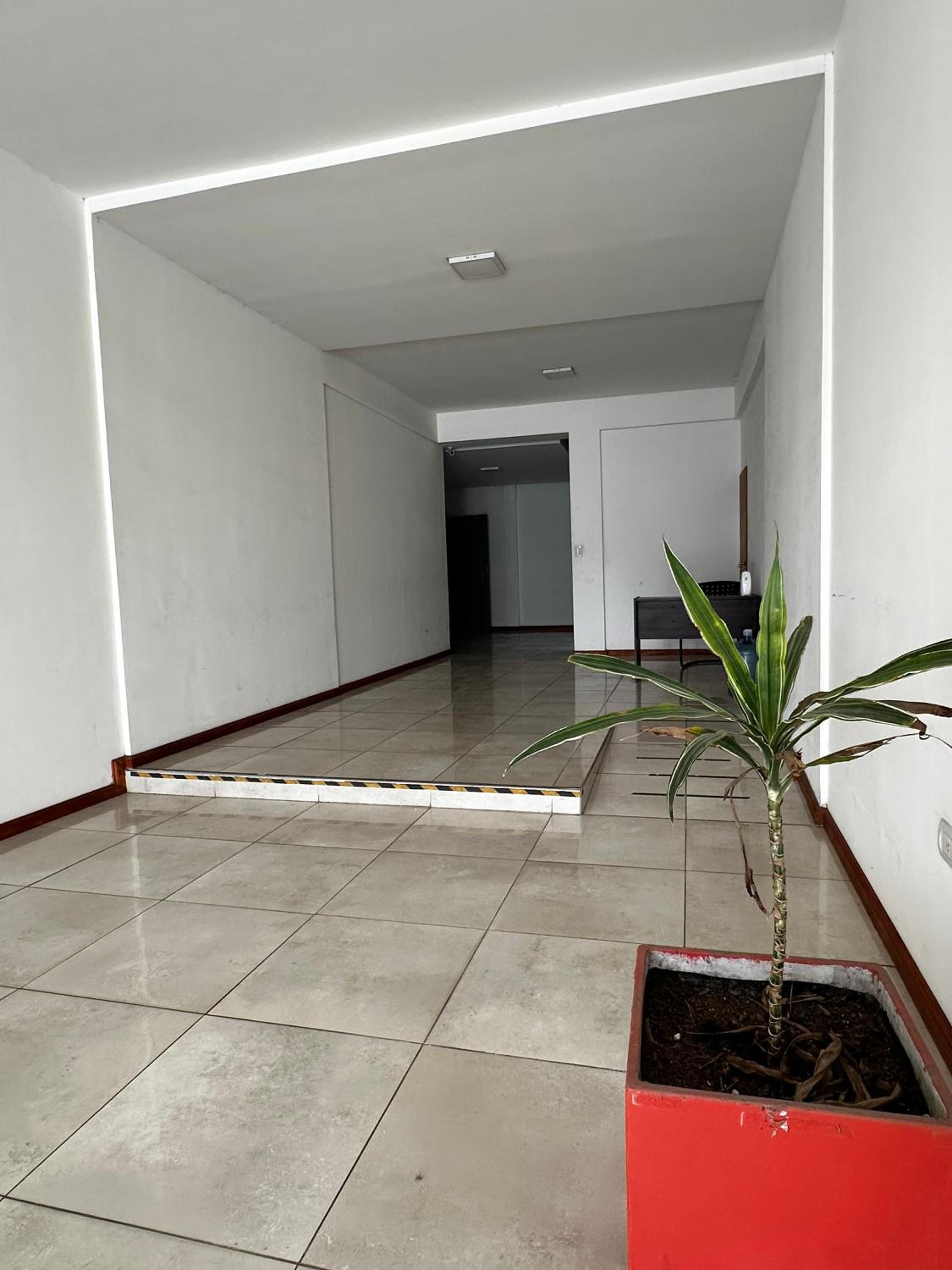 Un Departamento Cómodo con Vistas Increíbles a las Sierras