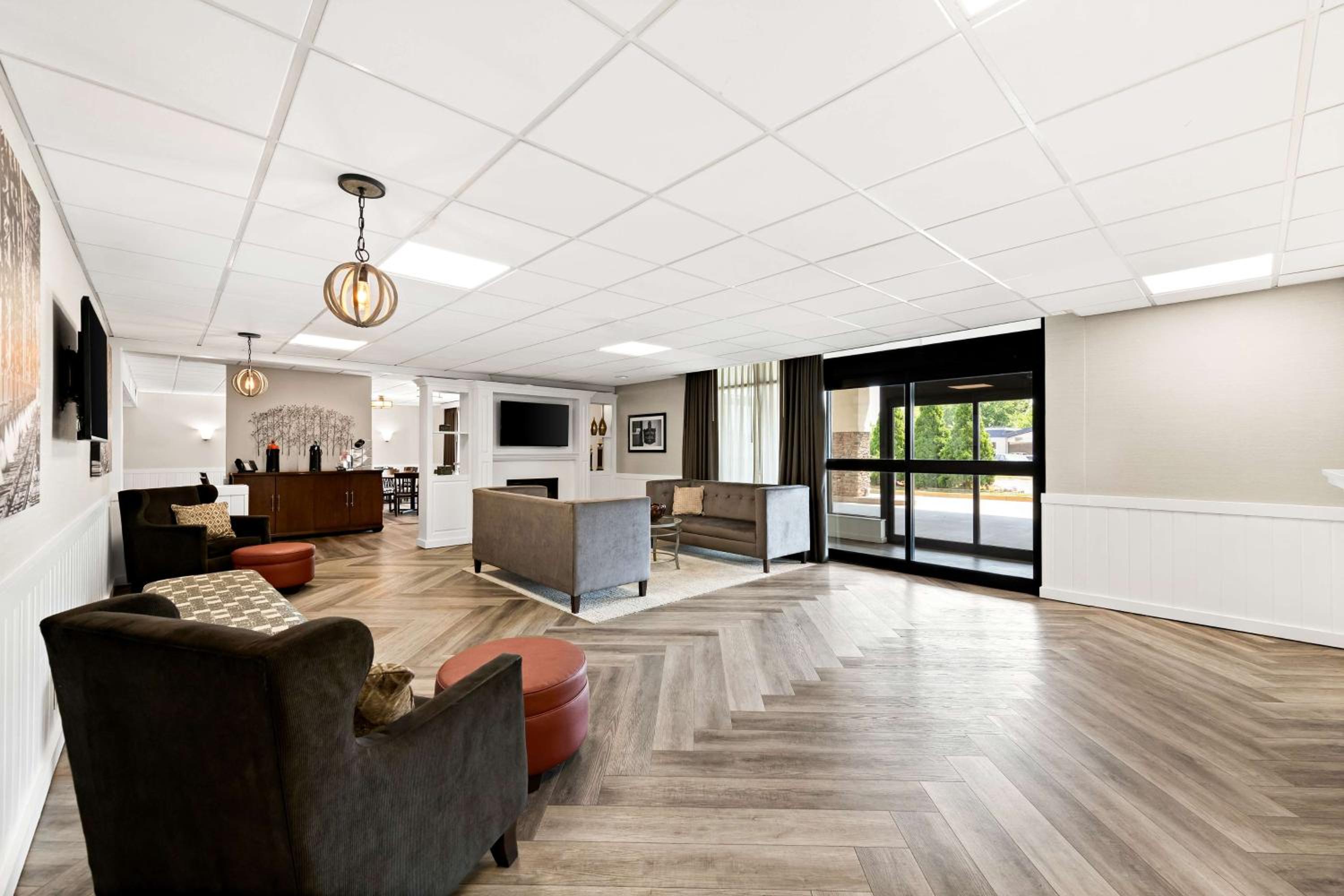 Sedalia Vacations - Best Western State Fair Inn - Property Image 2