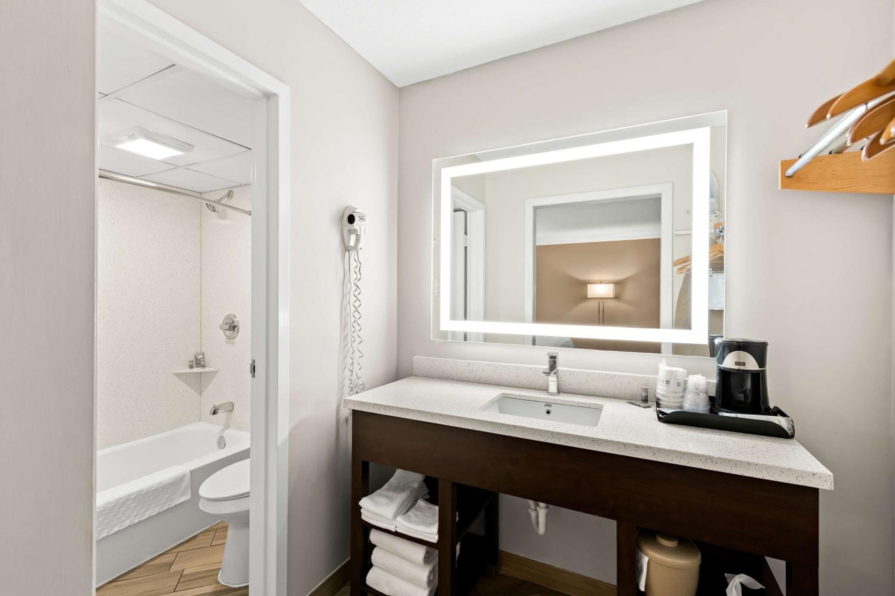 Sedalia Vacations - Best Western State Fair Inn - Property Image 10