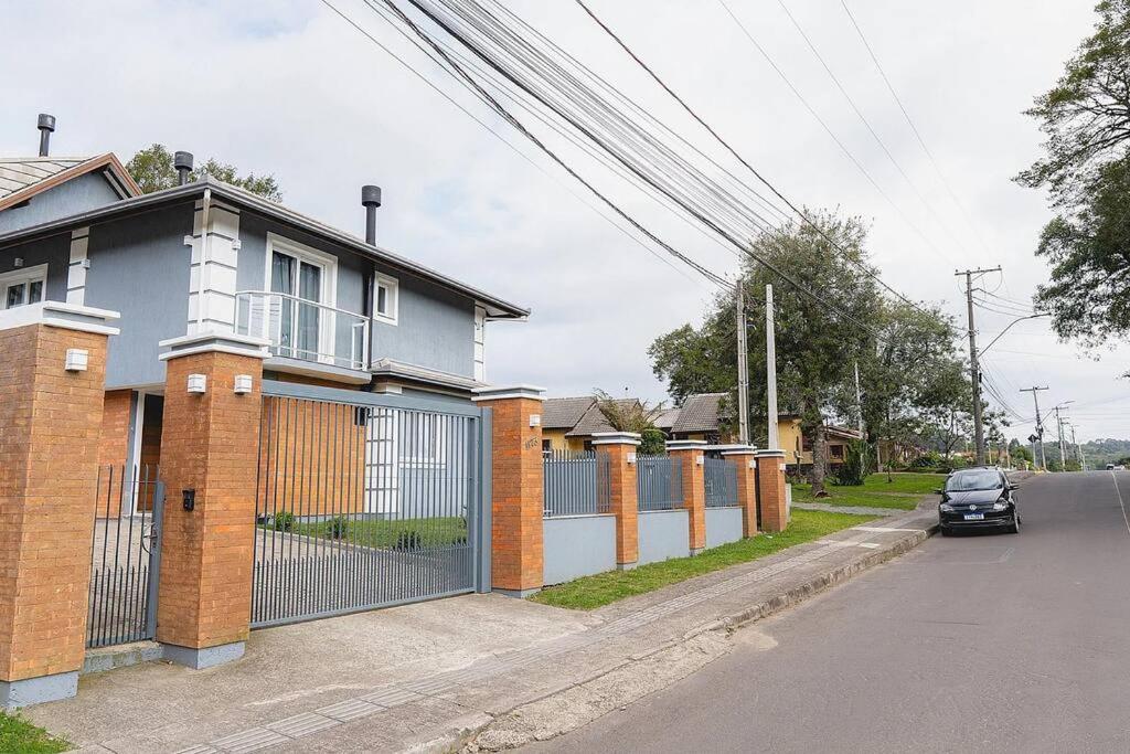 Casa duplex com lareira - Canela
