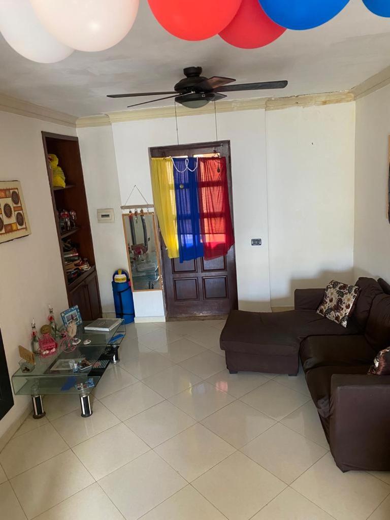 Colonial zone great location private room