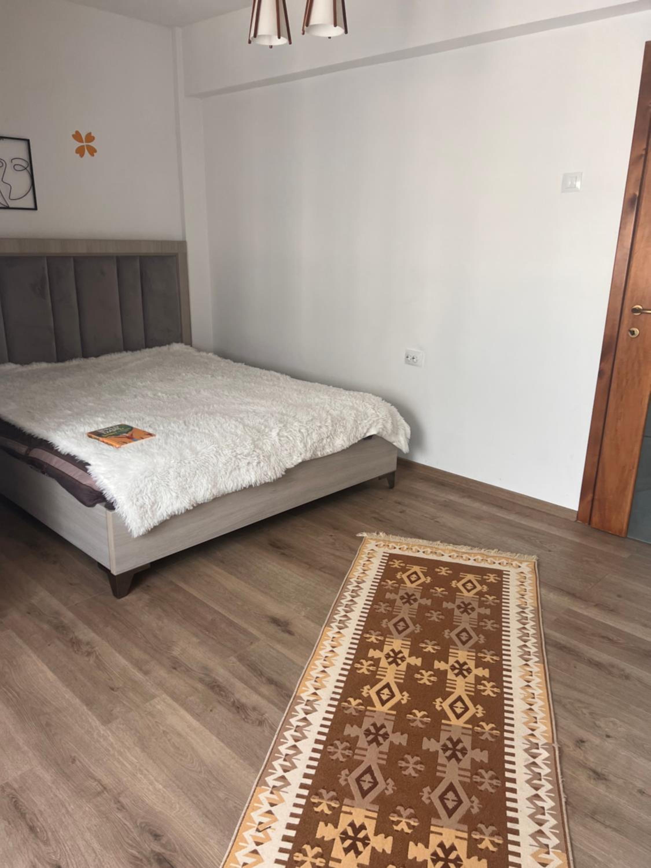 Ultracentral Apt