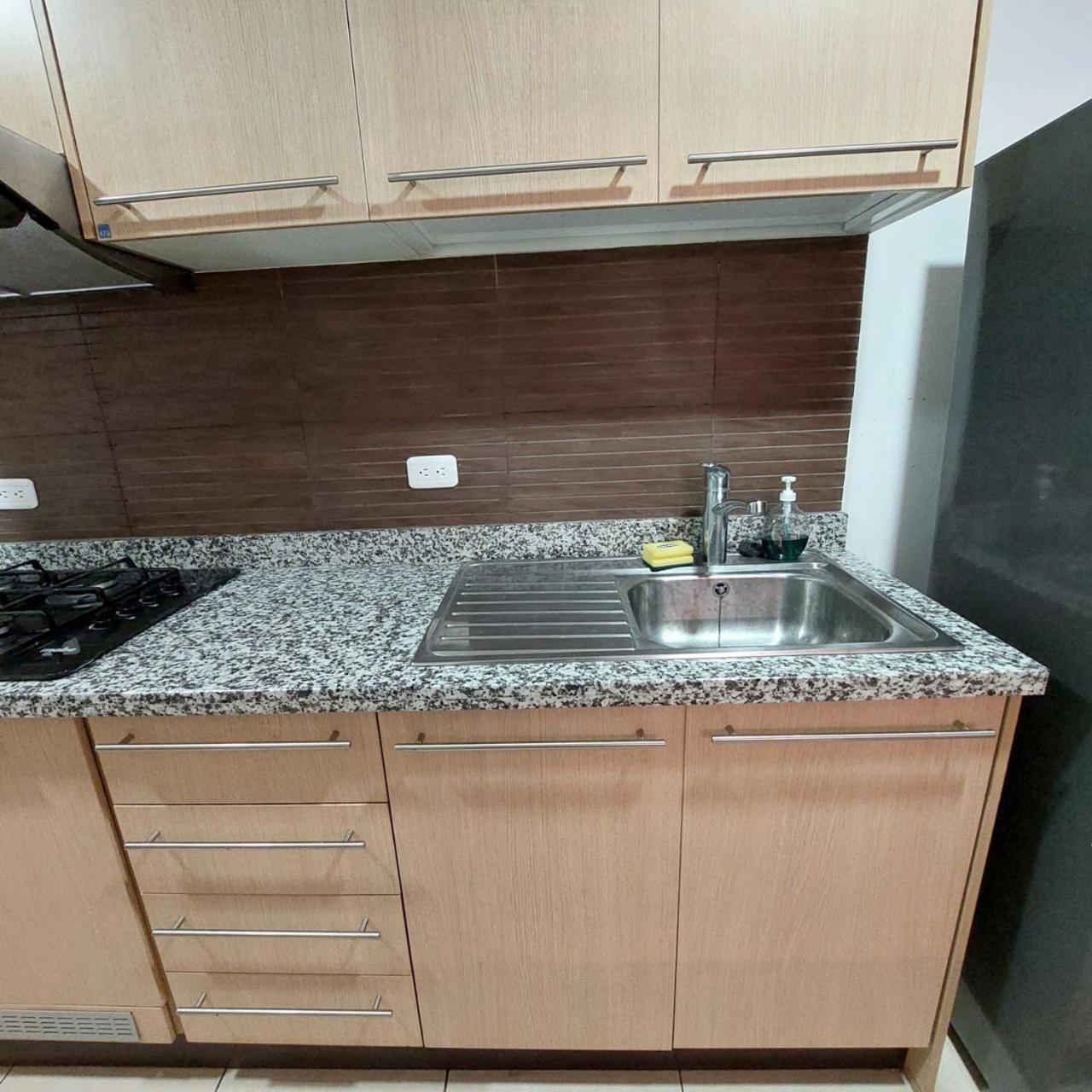 Departamento cerca del Quicentro norte