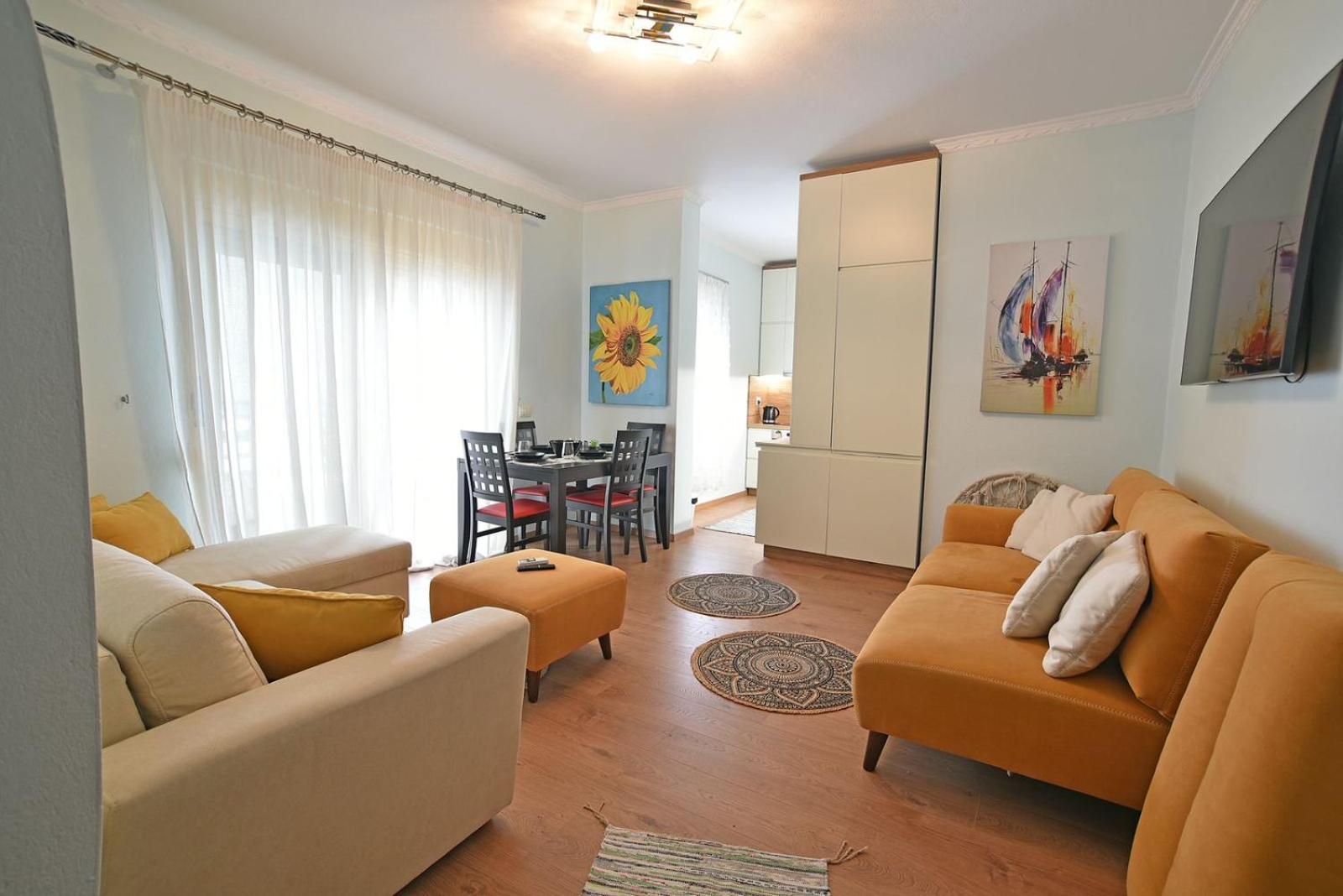 ELLE`s HOME