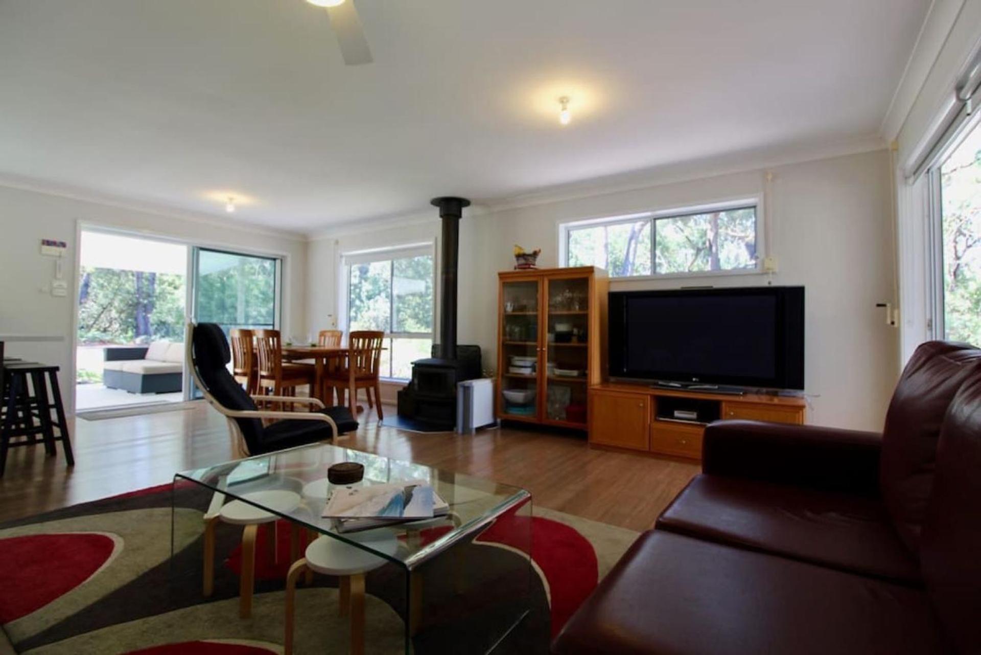 Wrights Beach Bungalow - Walk to the water