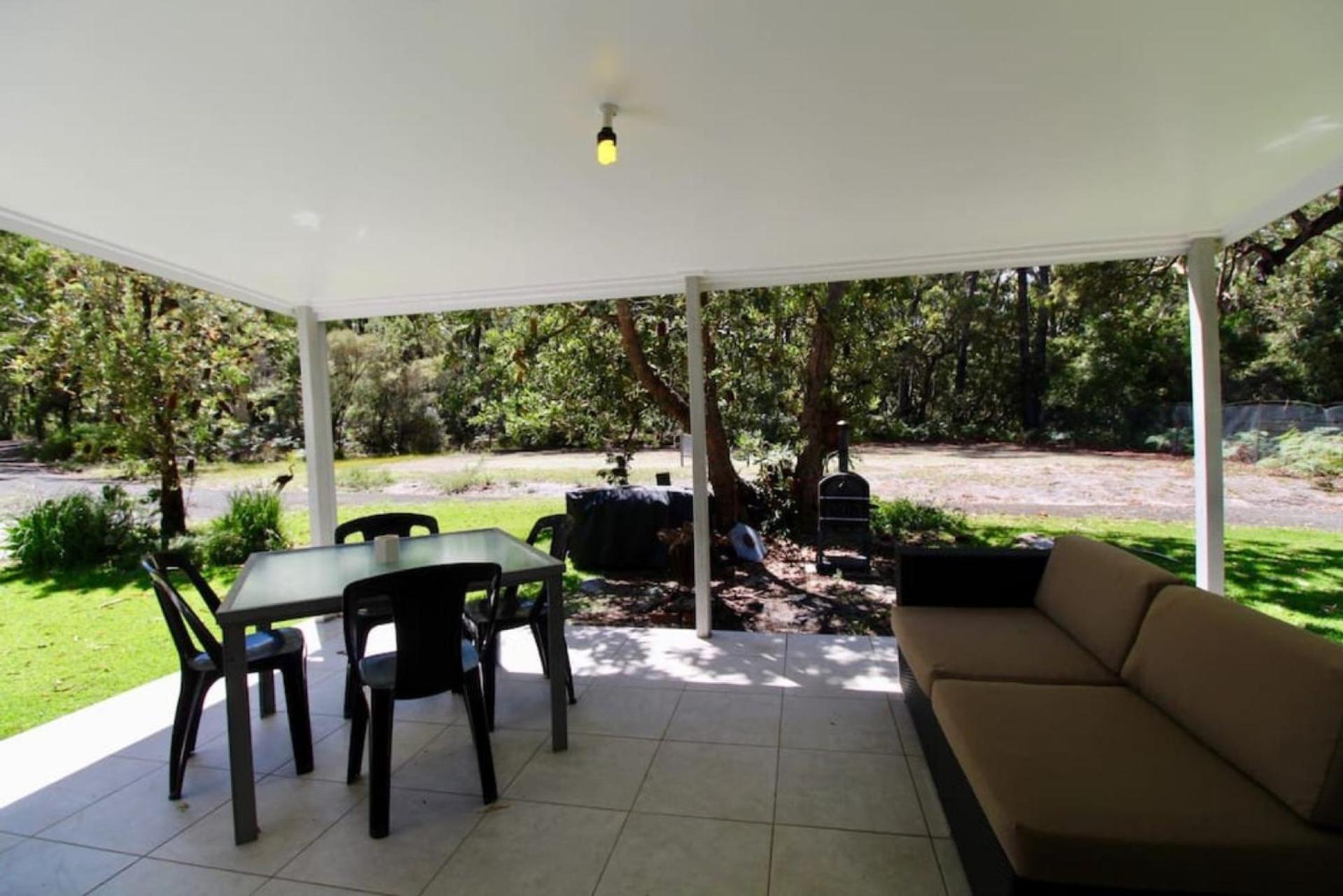Wrights Beach Bungalow - Walk to the water
