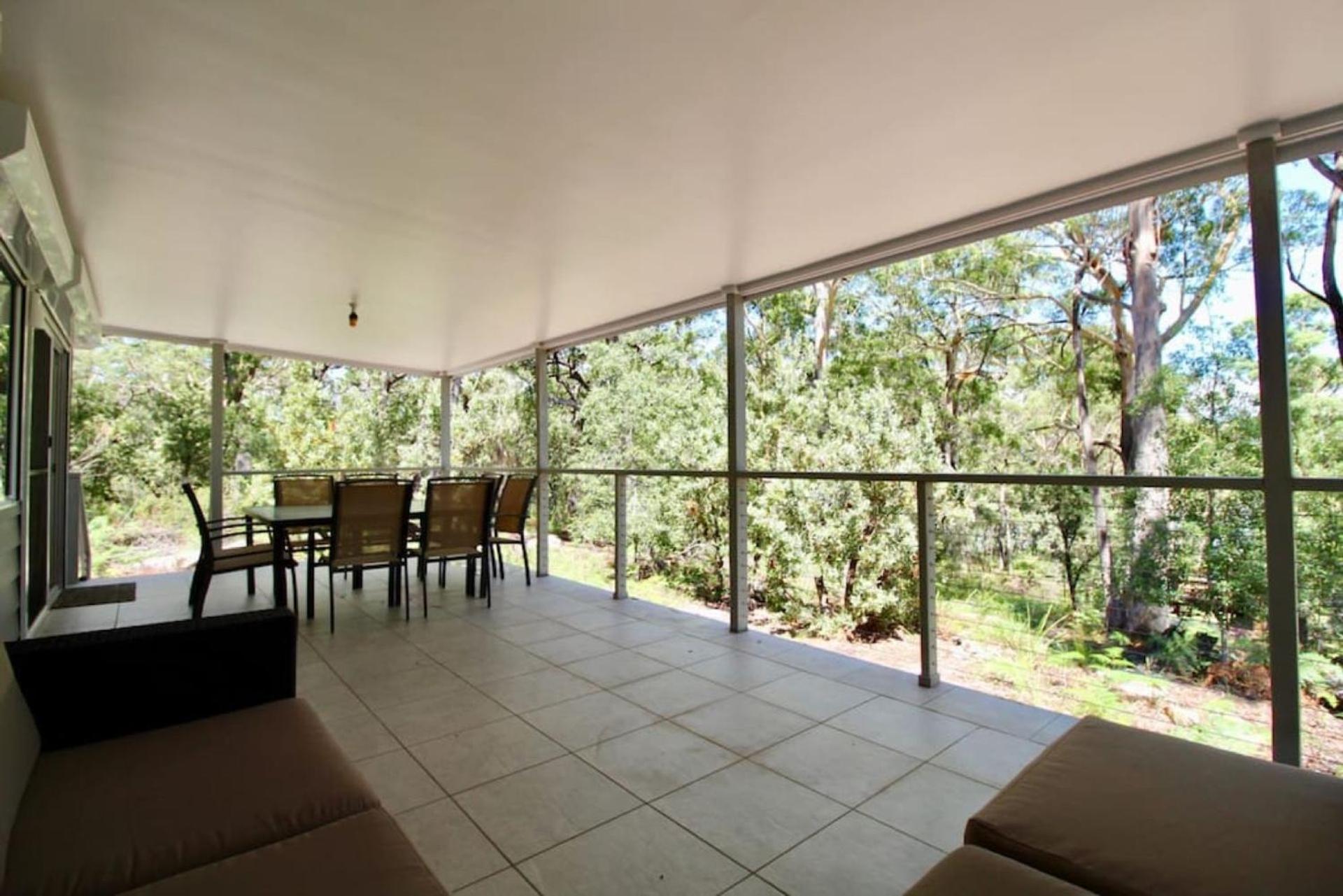 Wrights Beach Bungalow - Walk to the water