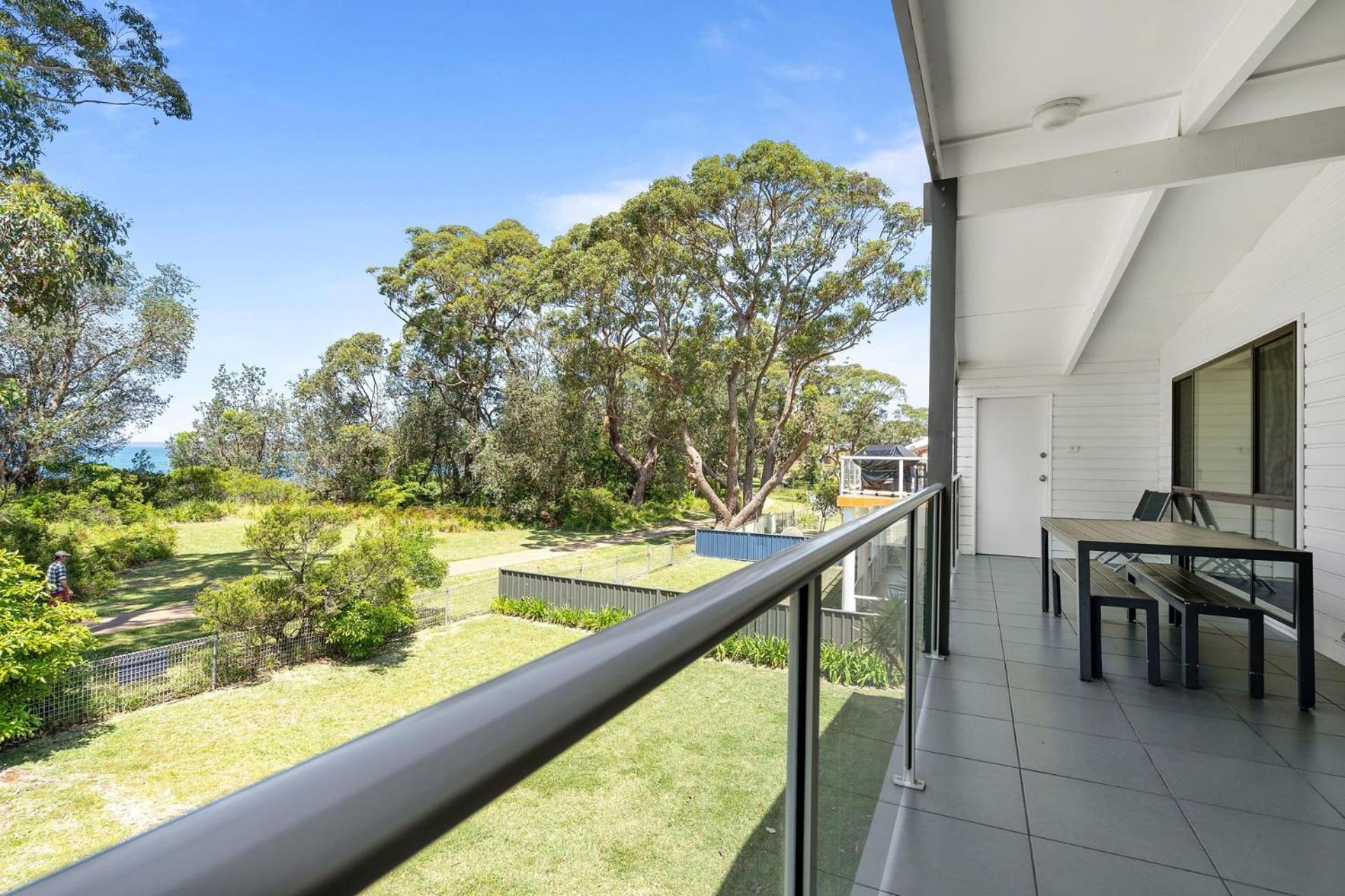 Sabia Beach House 2.0 - Beachfront - Sleeps 6