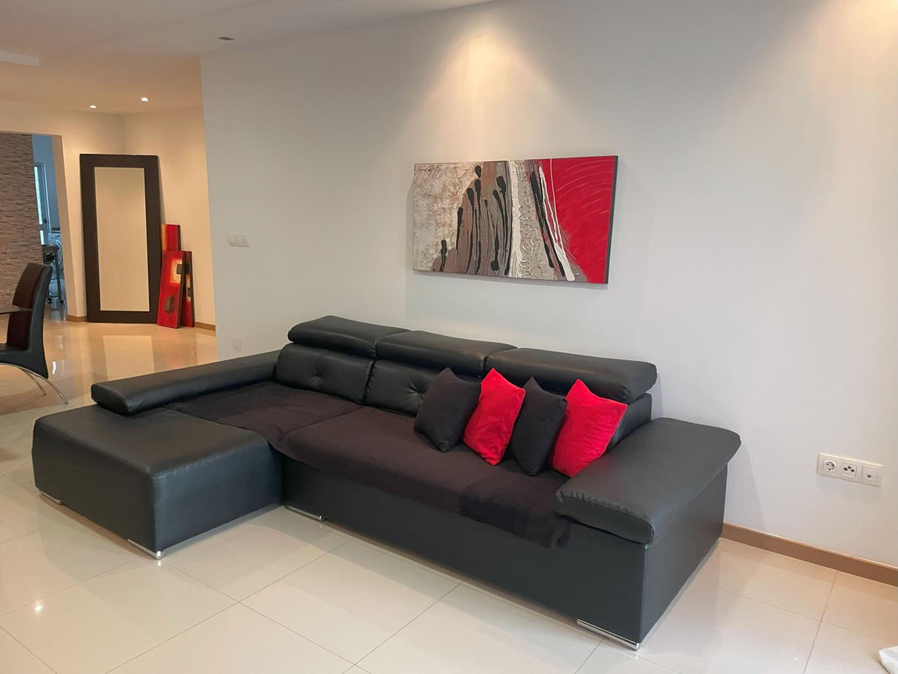 Meraki's Apartment