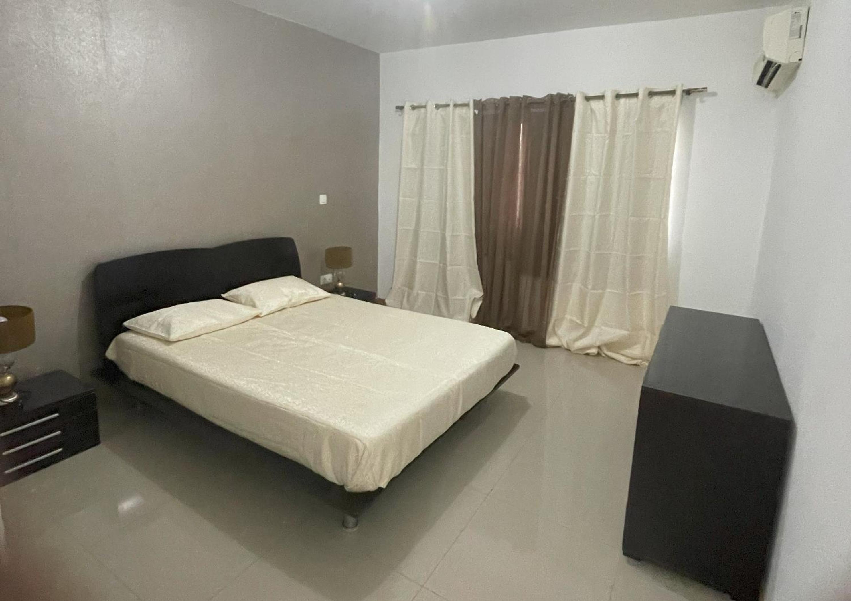 Meraki's Apartment